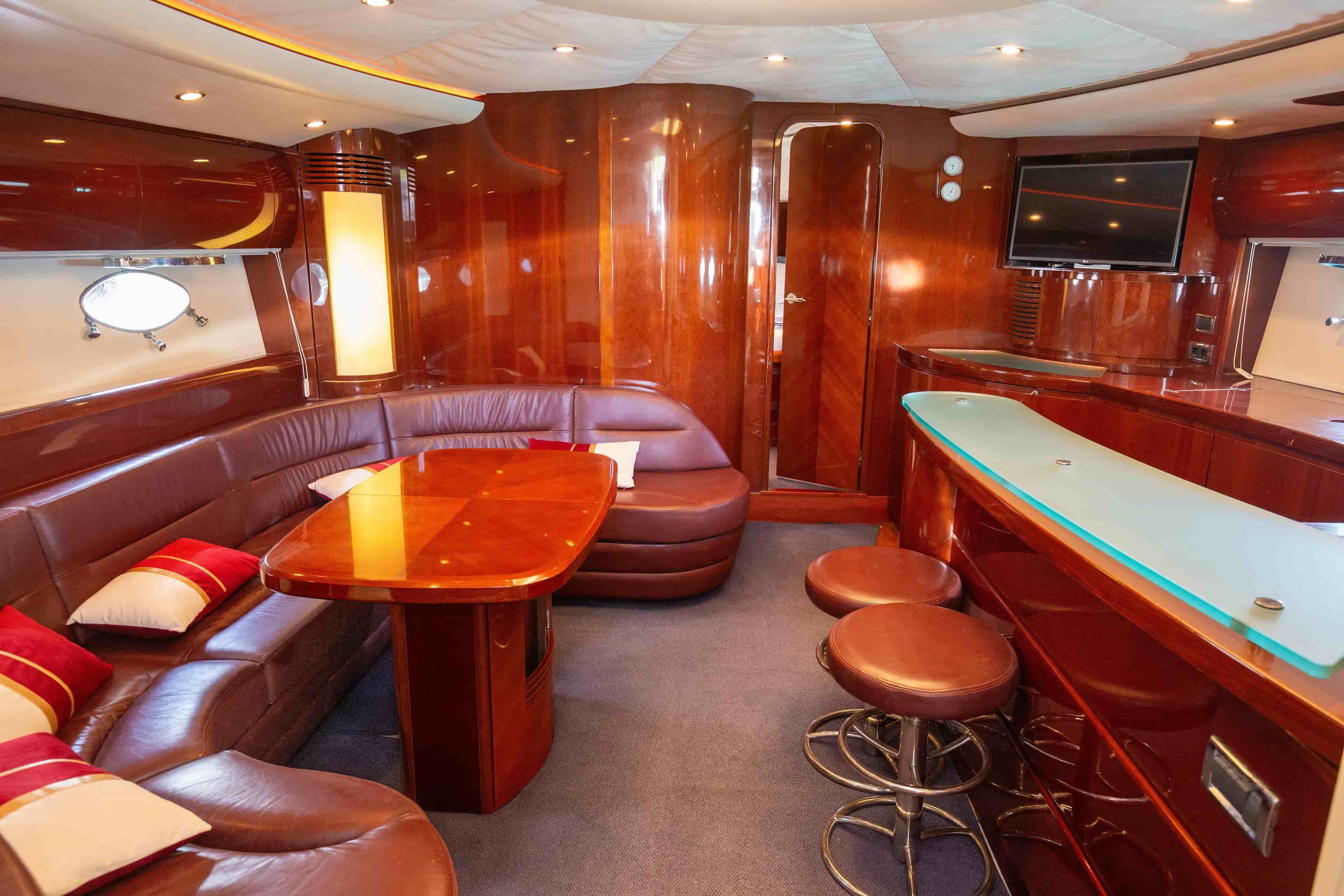 2004 Princess V65 - View 17