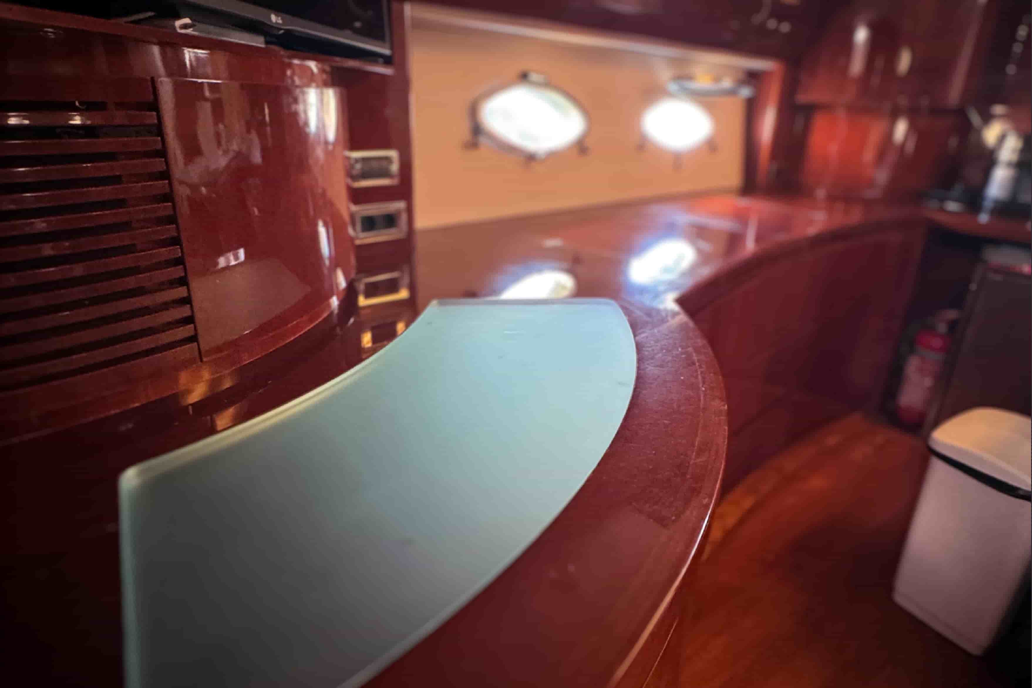 2004 Princess V65 - View 20