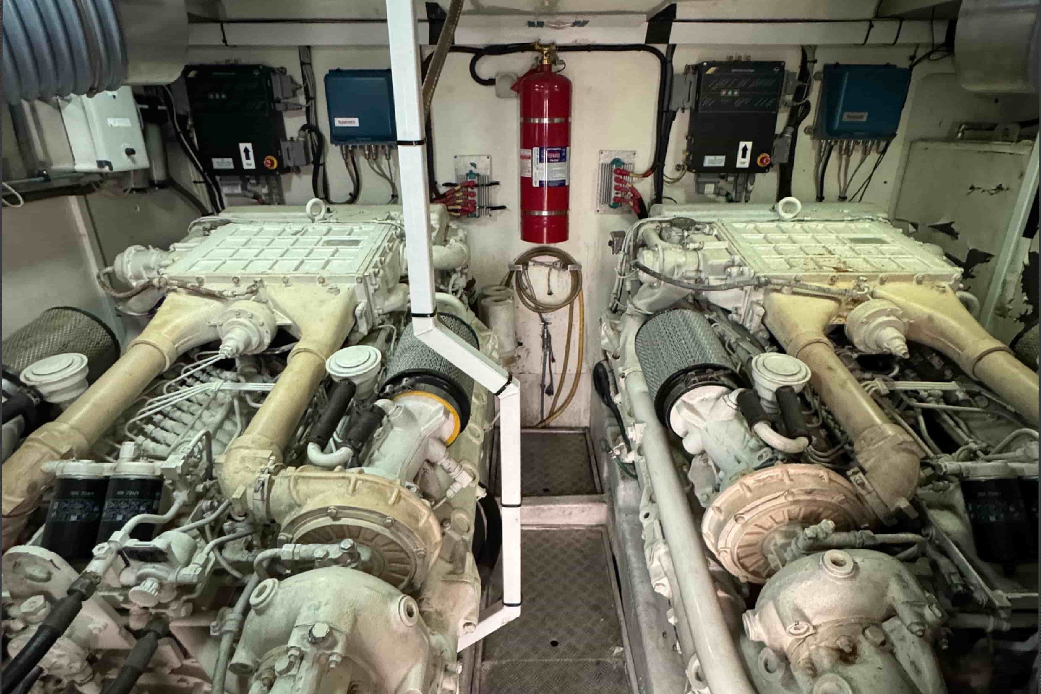 2004 Princess V65 - View 41