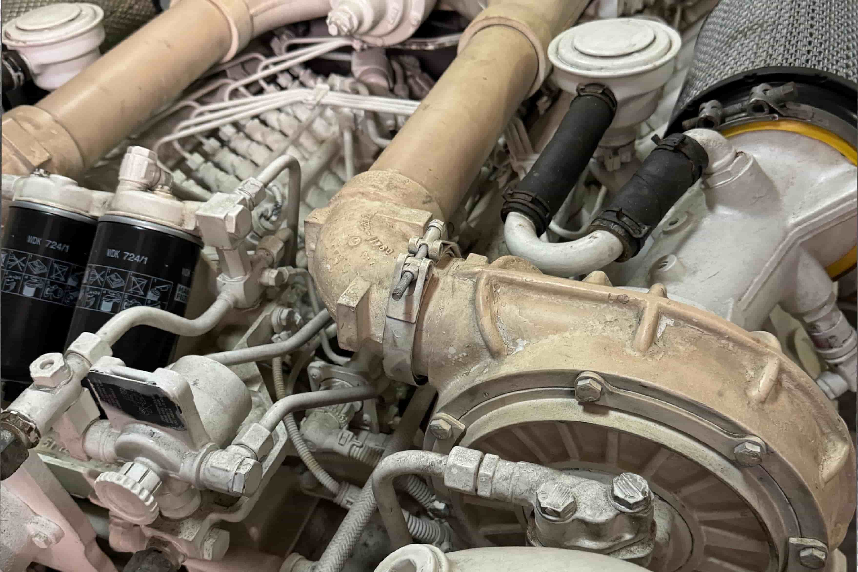 2004 Princess V65 - View 42