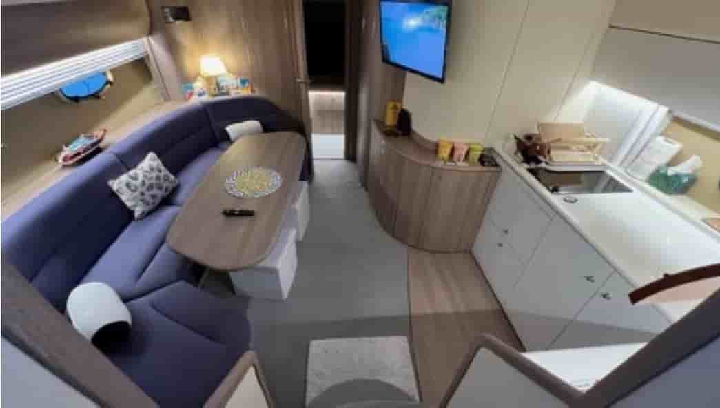 2005 Princess V48 - View 2