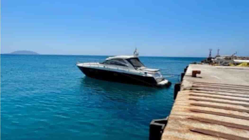 2005 Princess V48 - View 5