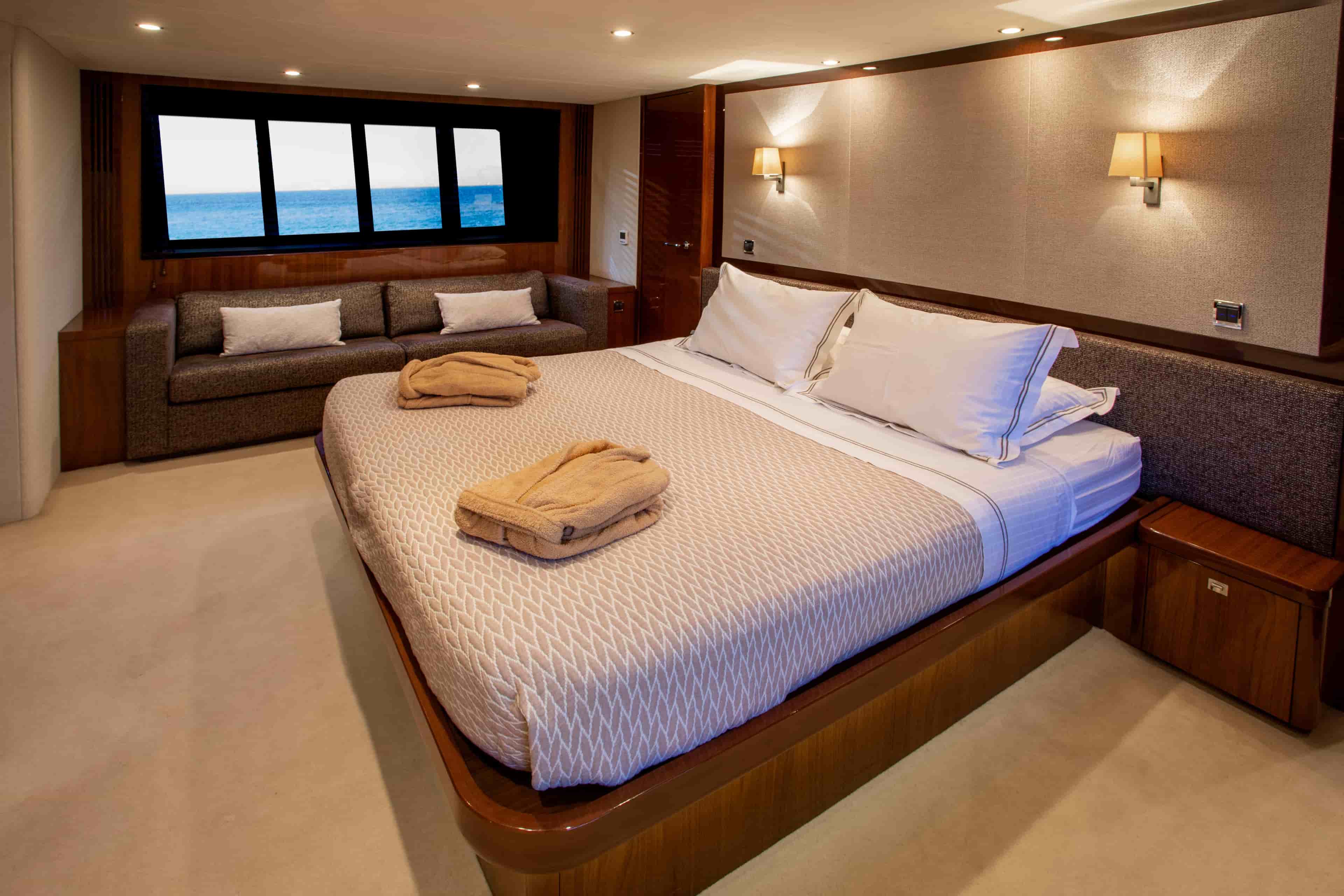 2012 Princess 85 Motor Yacht - View 35