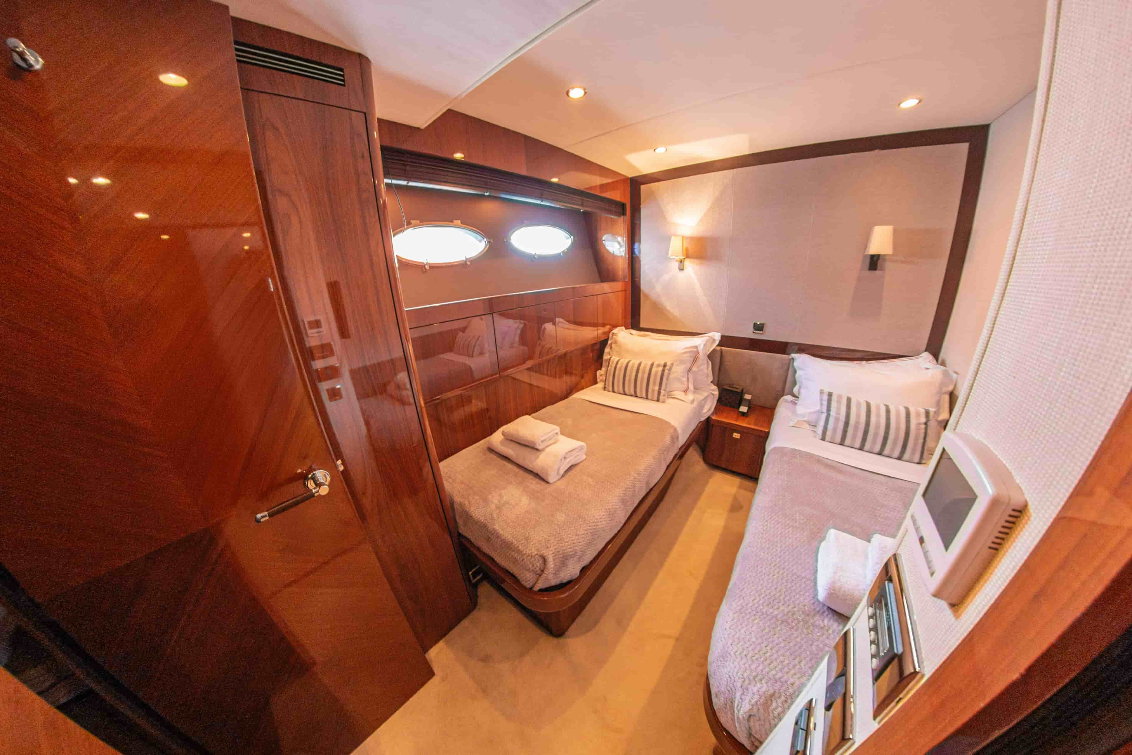 2012 Princess 85 Motor Yacht - View 39