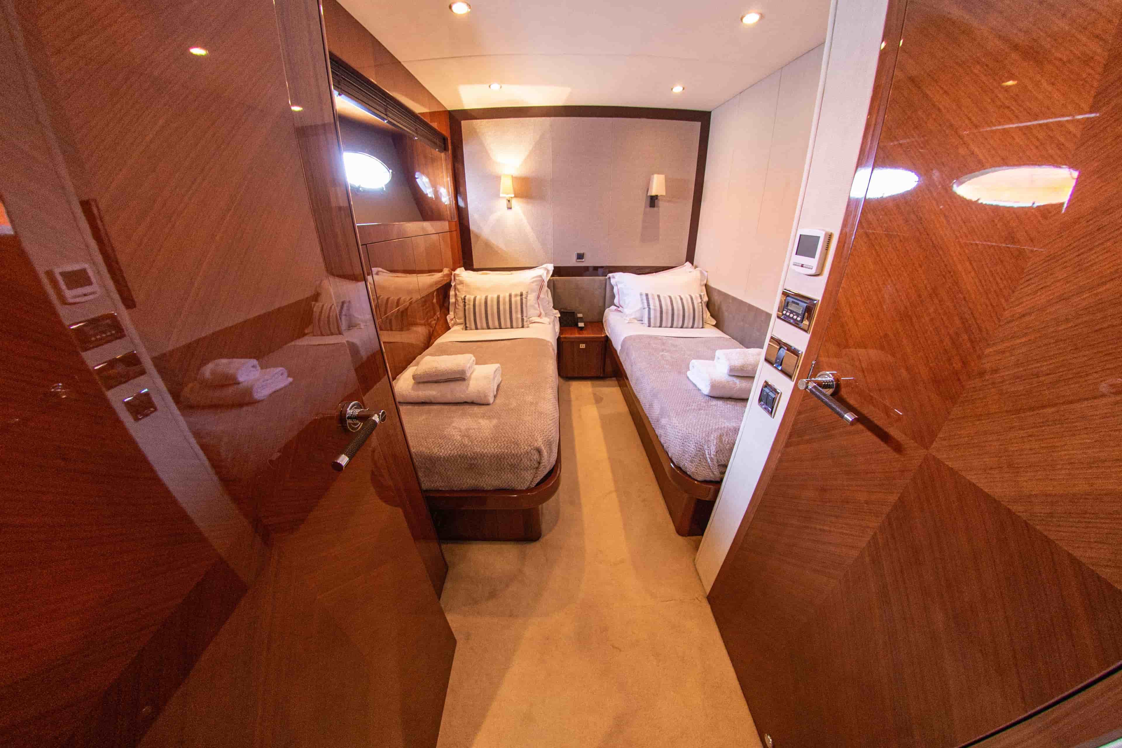 2012 Princess 85 Motor Yacht - View 40