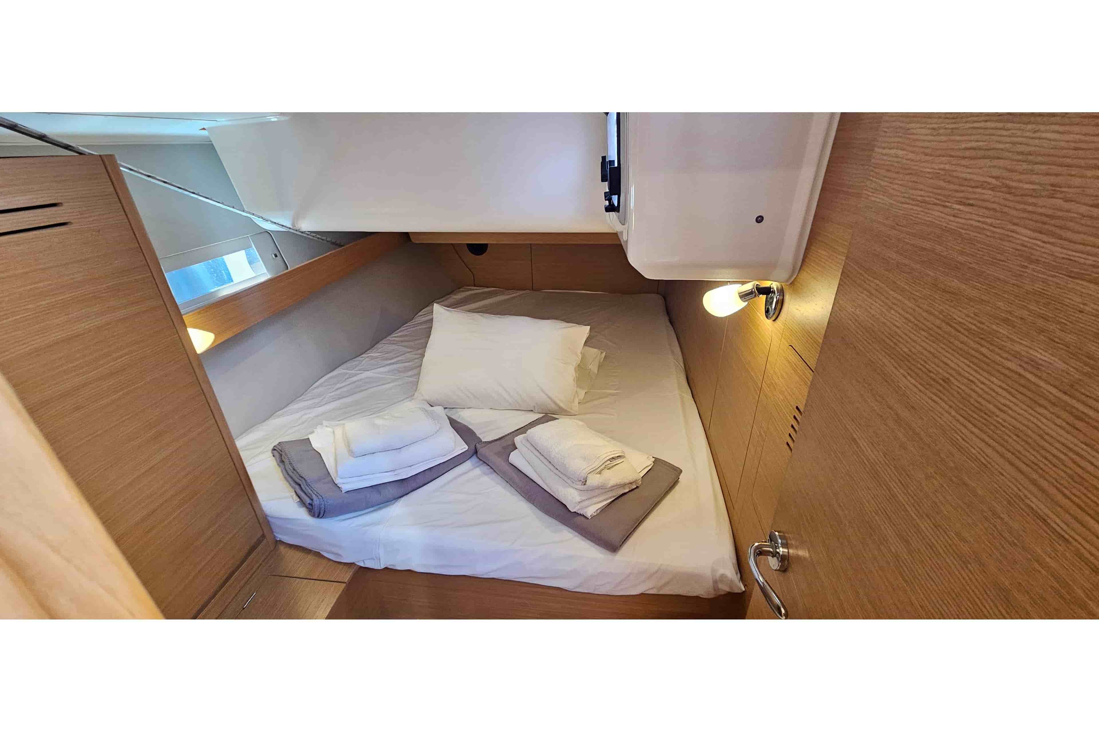 2020 Dufour 460 - View 25