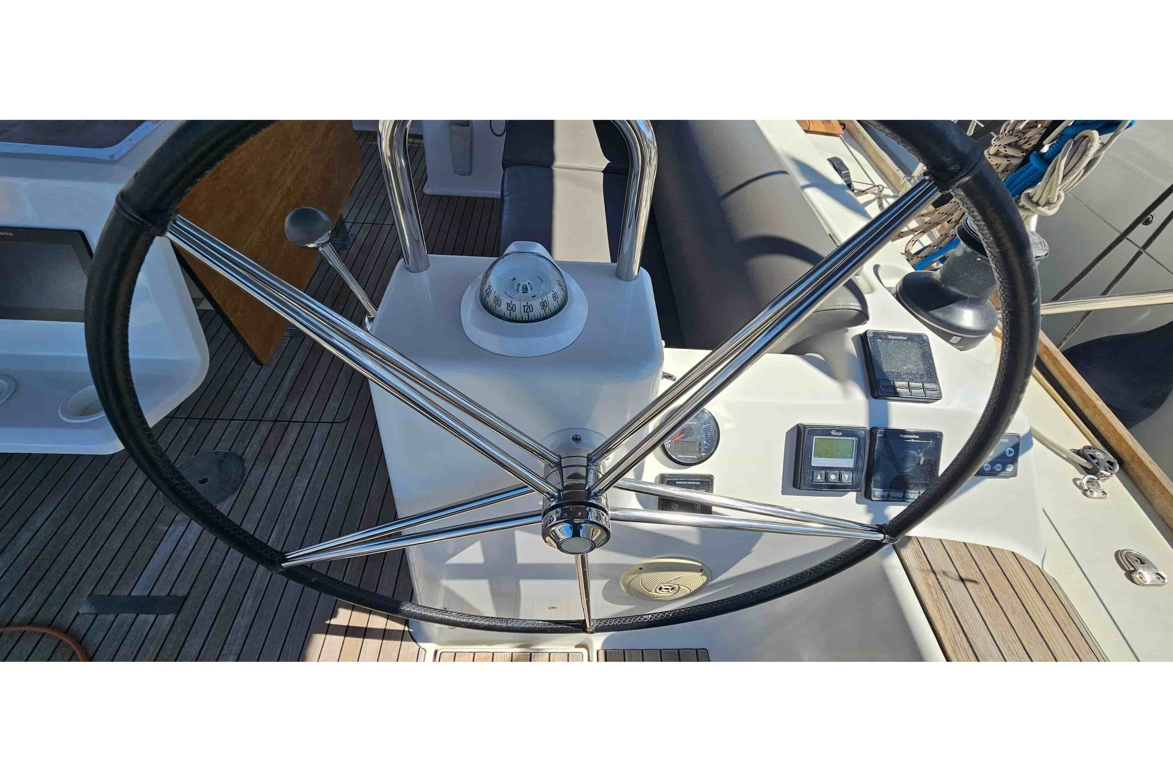 2020 Dufour 460 - View 9