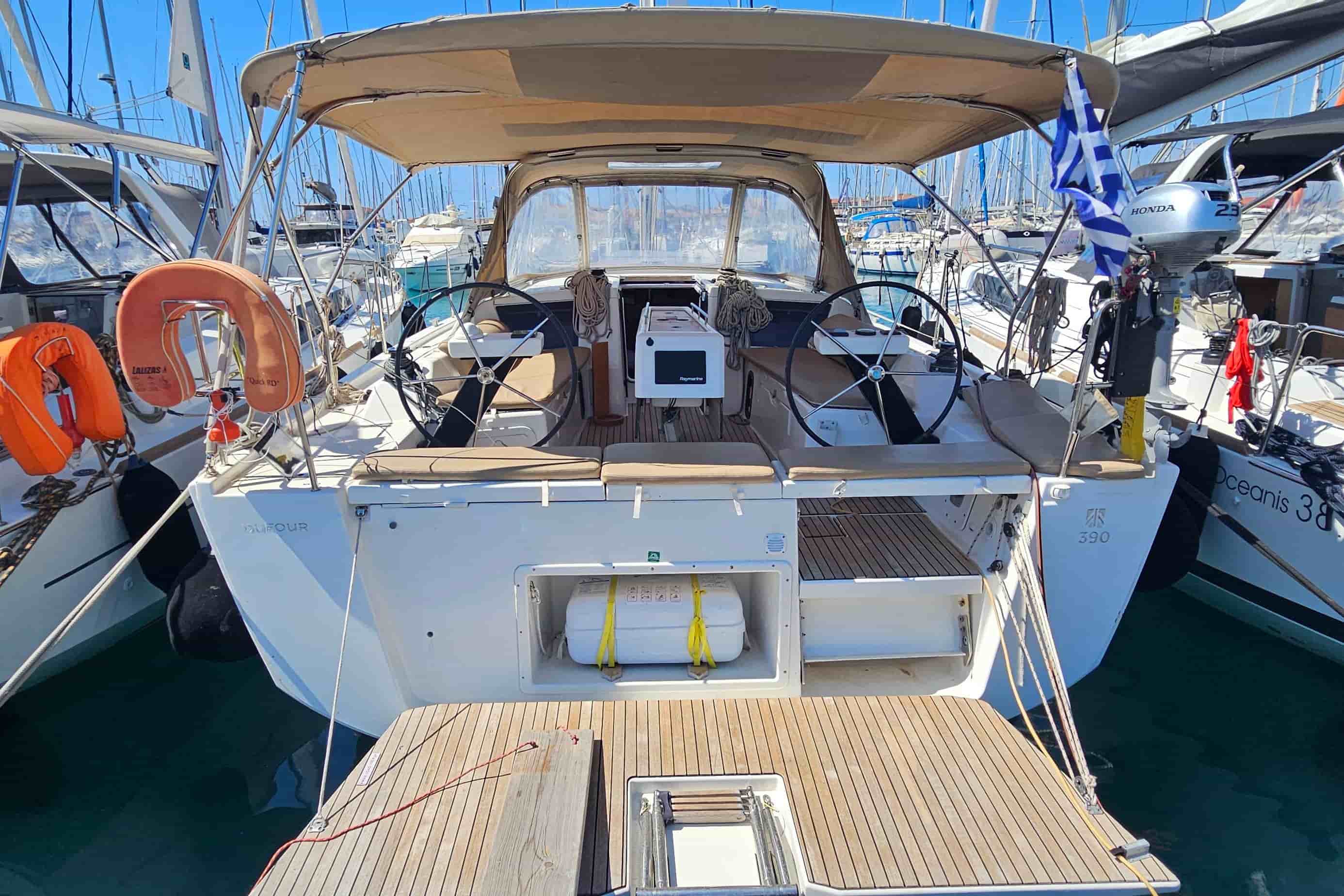 2020 Dufour 390 - View 14