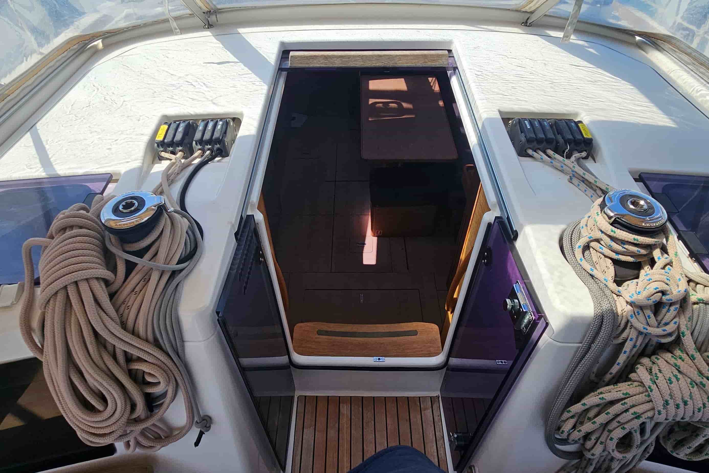 2020 Dufour 390 - View 17