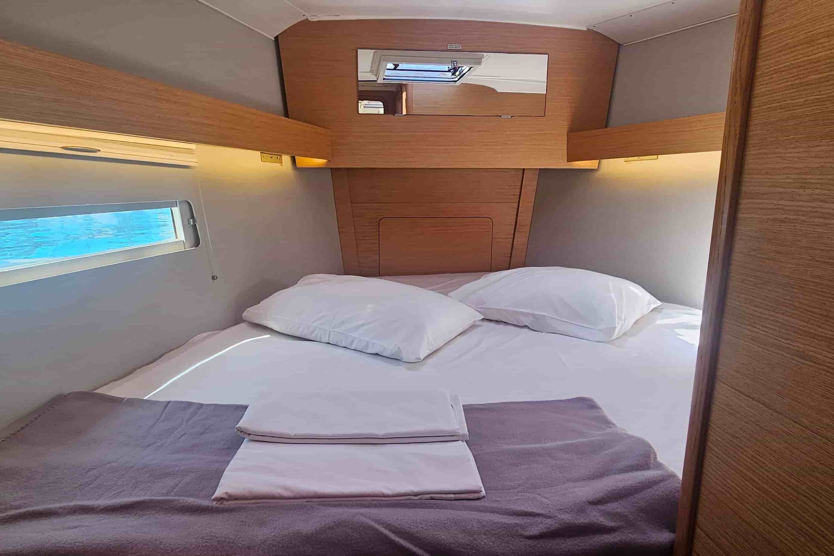 2020 Dufour 390 - View 30