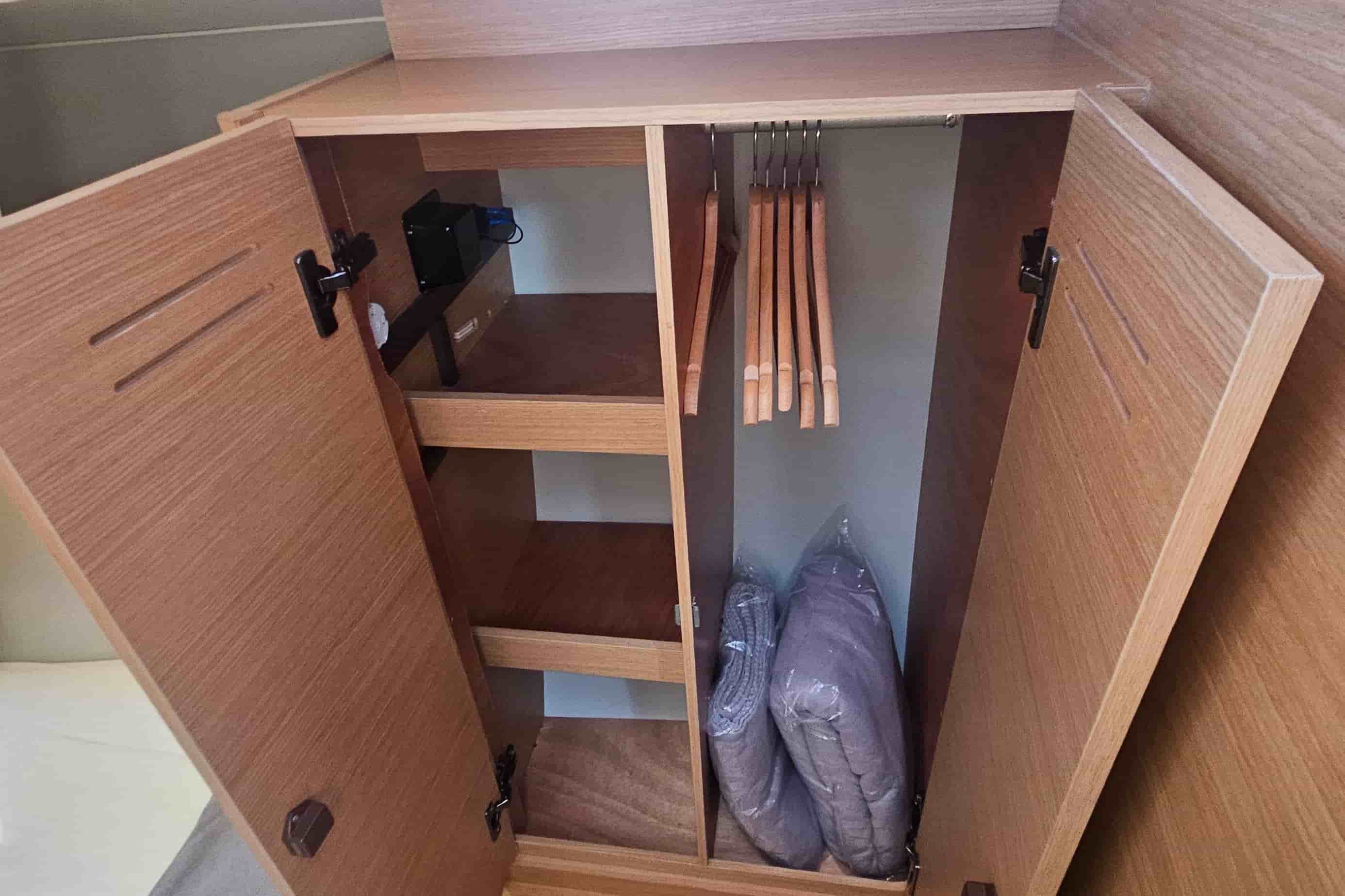 2020 Dufour 390 - View 35