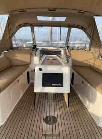 2020 Dufour 390 - View 9