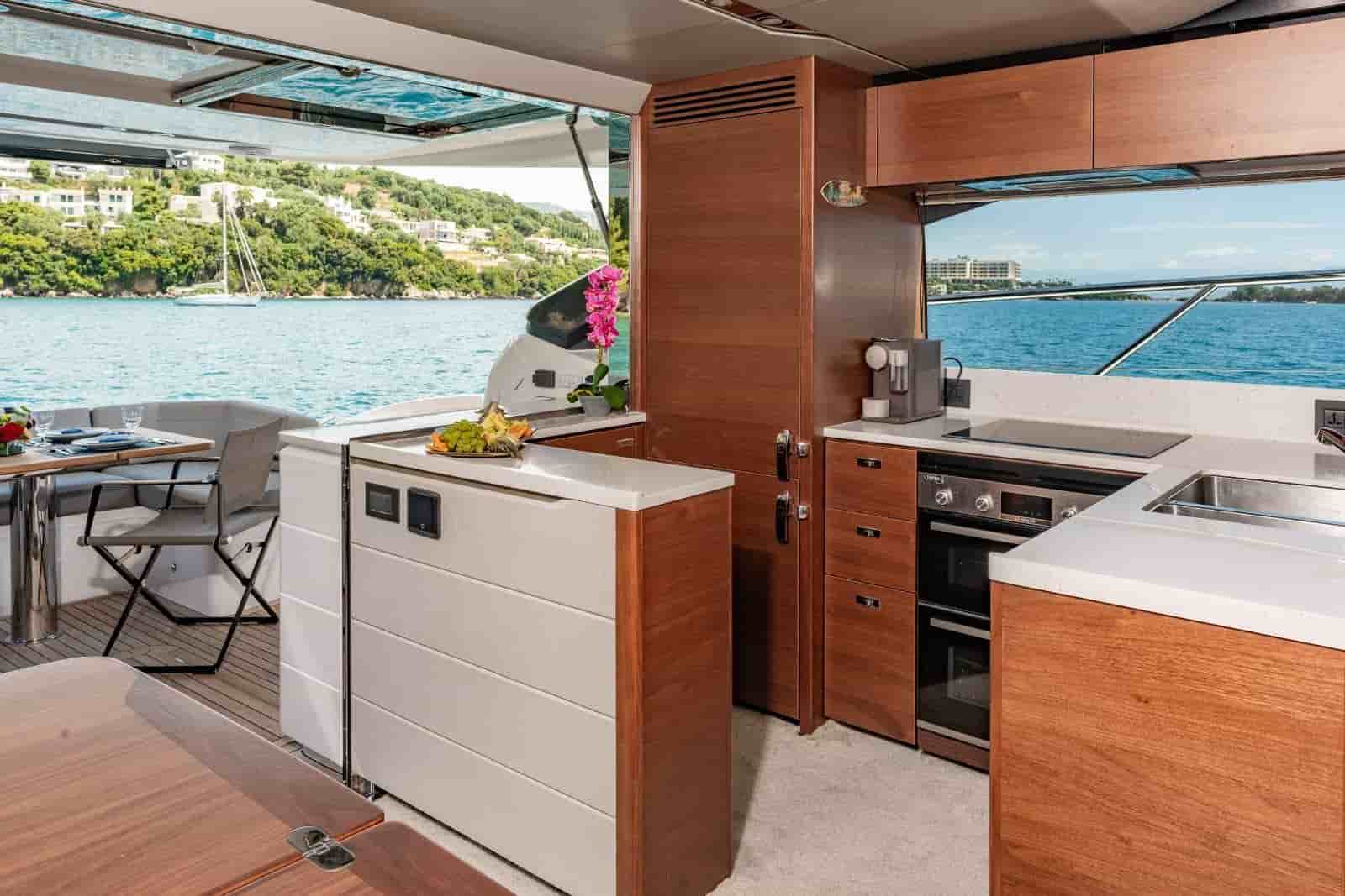 2019 Princess S65 - View 20