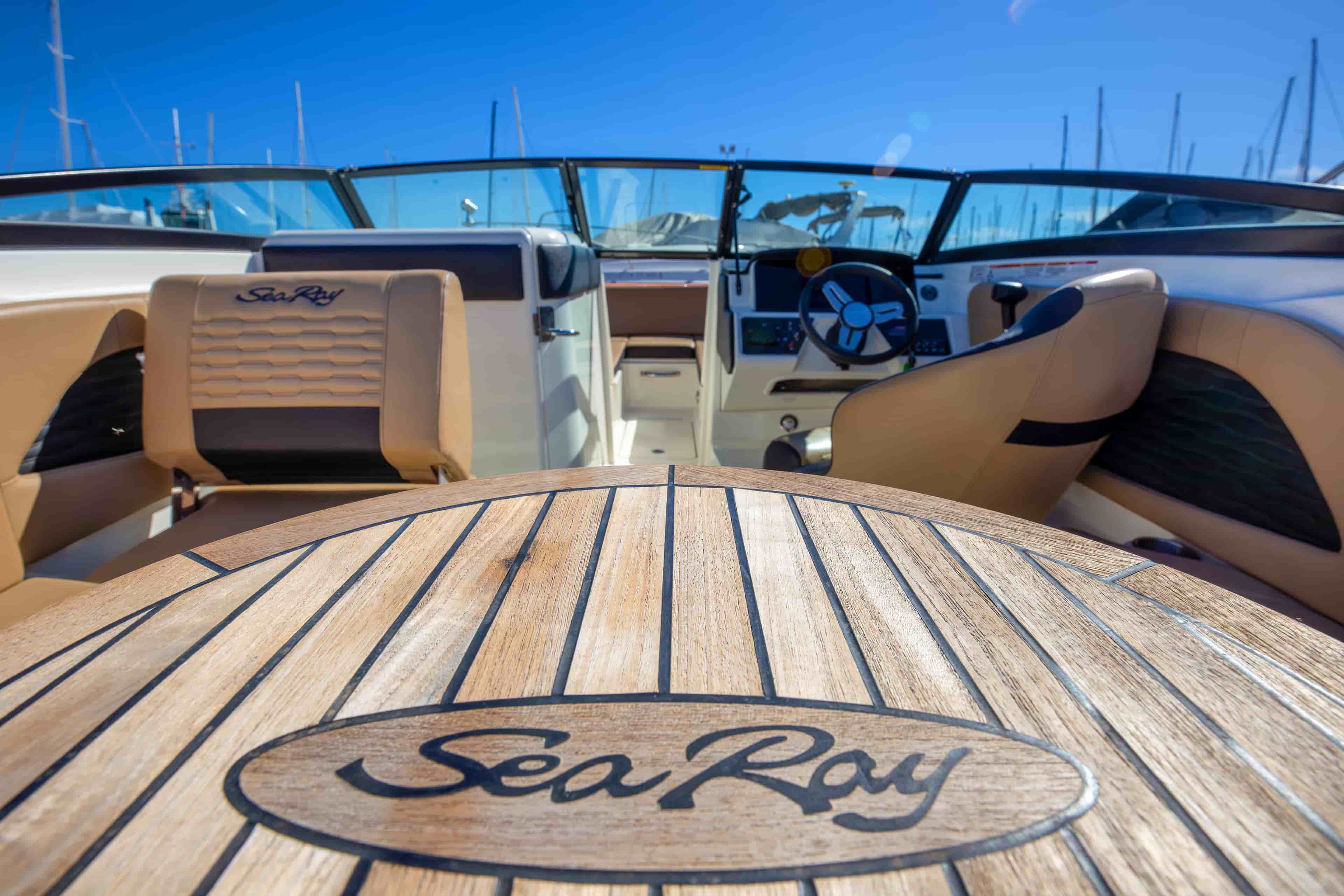 2021 Sea Ray SPX 230 - View 11