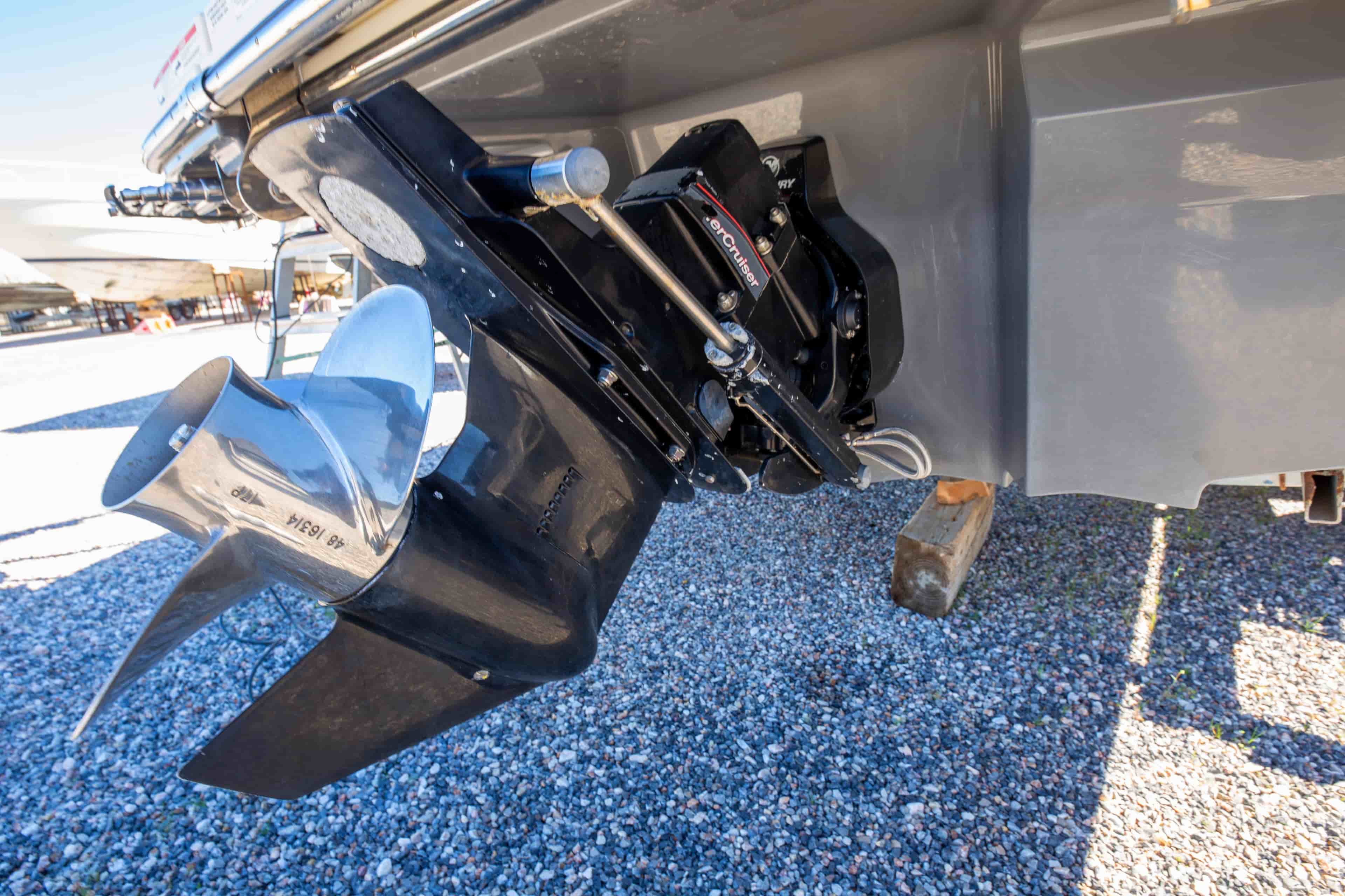 2021 Sea Ray SPX 230 - View 12