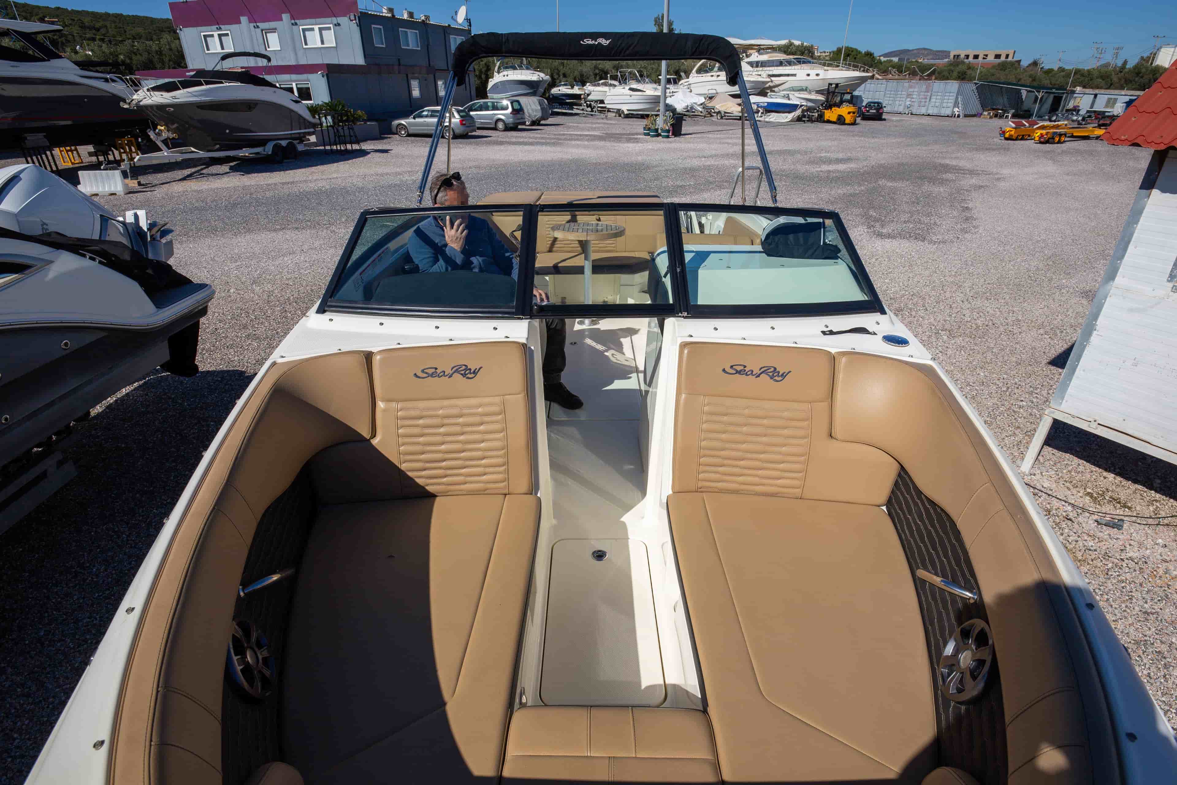 2021 Sea Ray SPX 230 - View 2