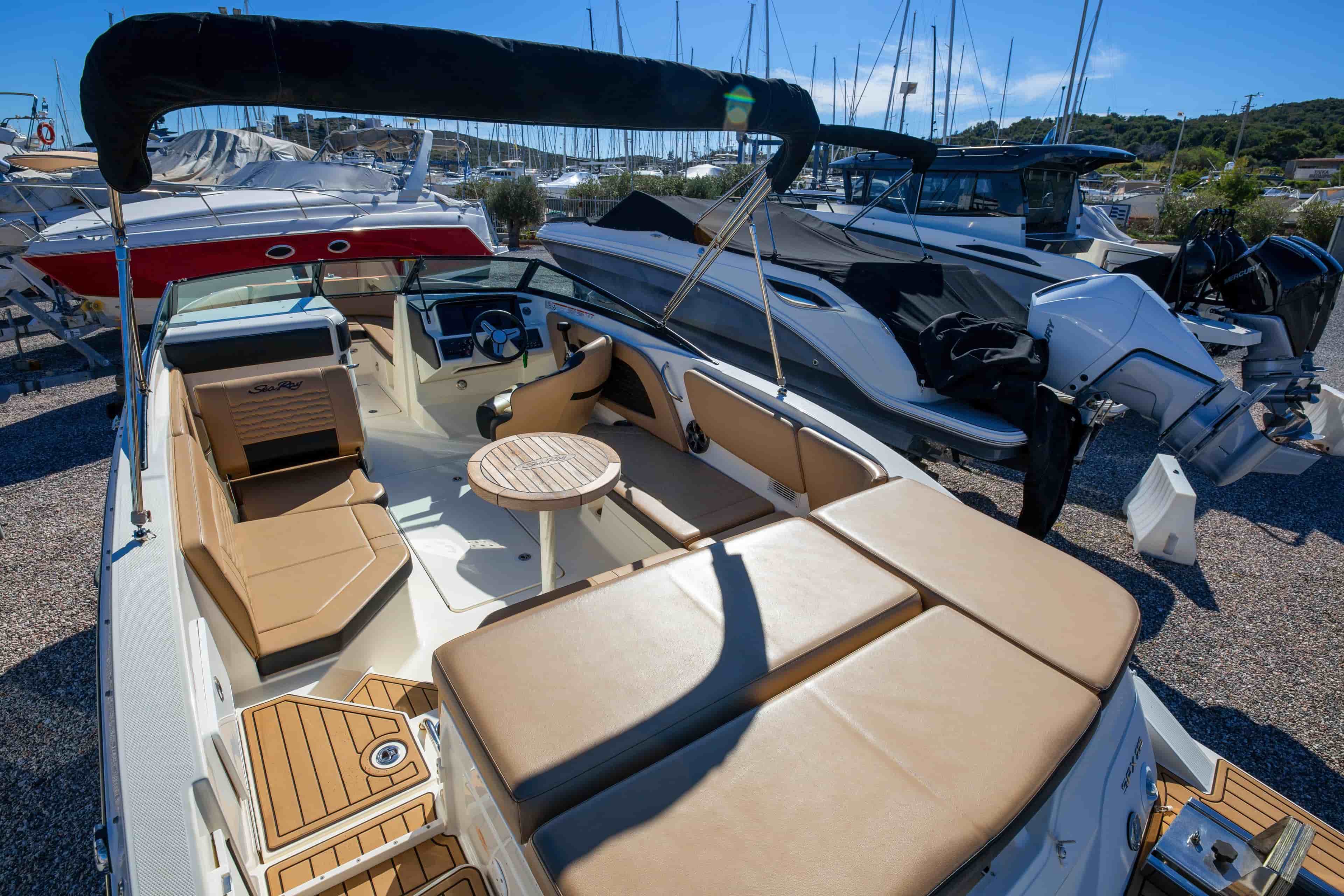 2021 Sea Ray SPX 230 - View 9