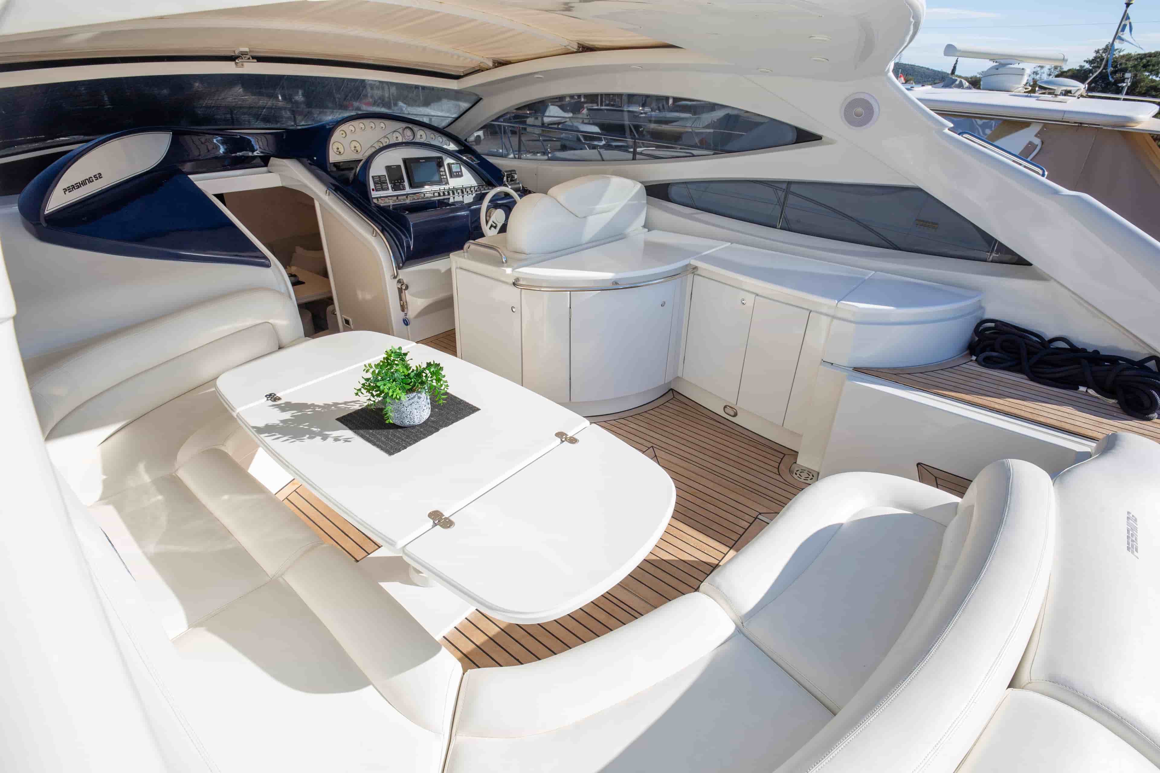 2002 Pershing 52 - View 10