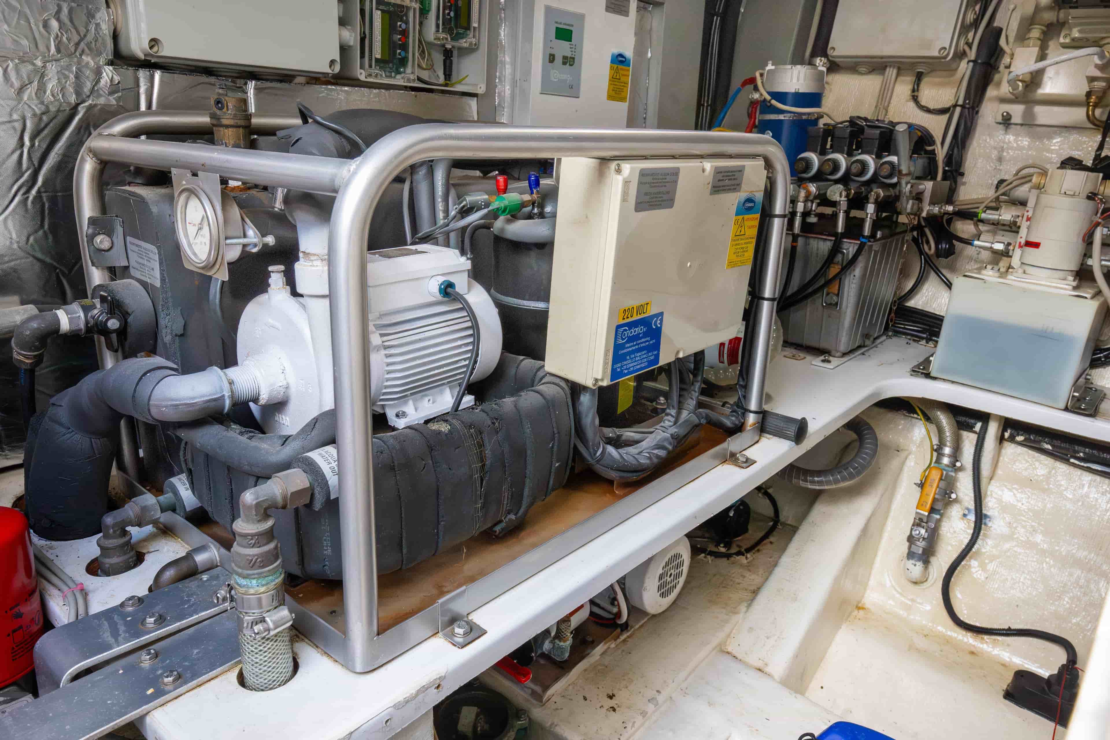 2002 Pershing 52 - View 31