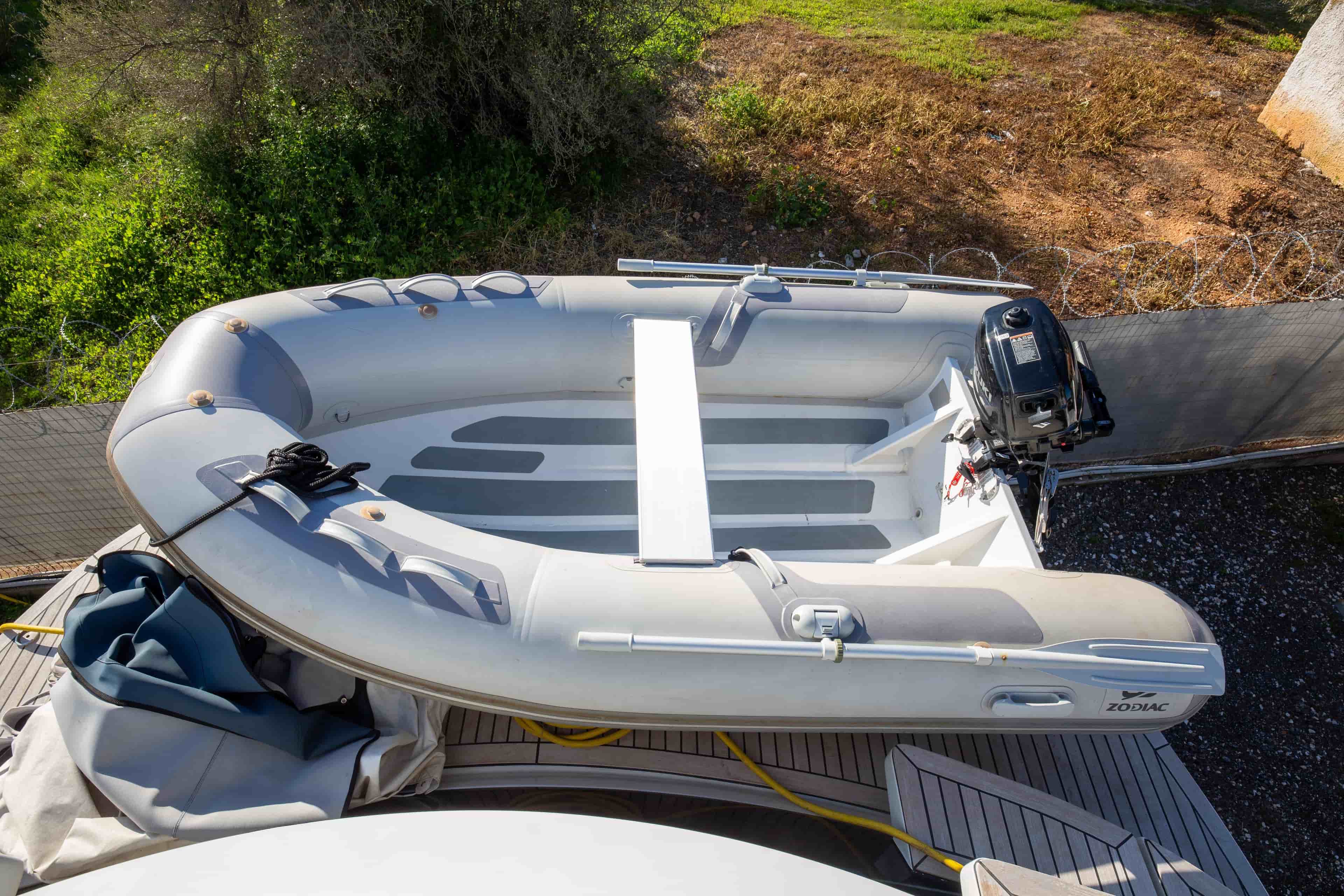 2002 Pershing 52 - View 37