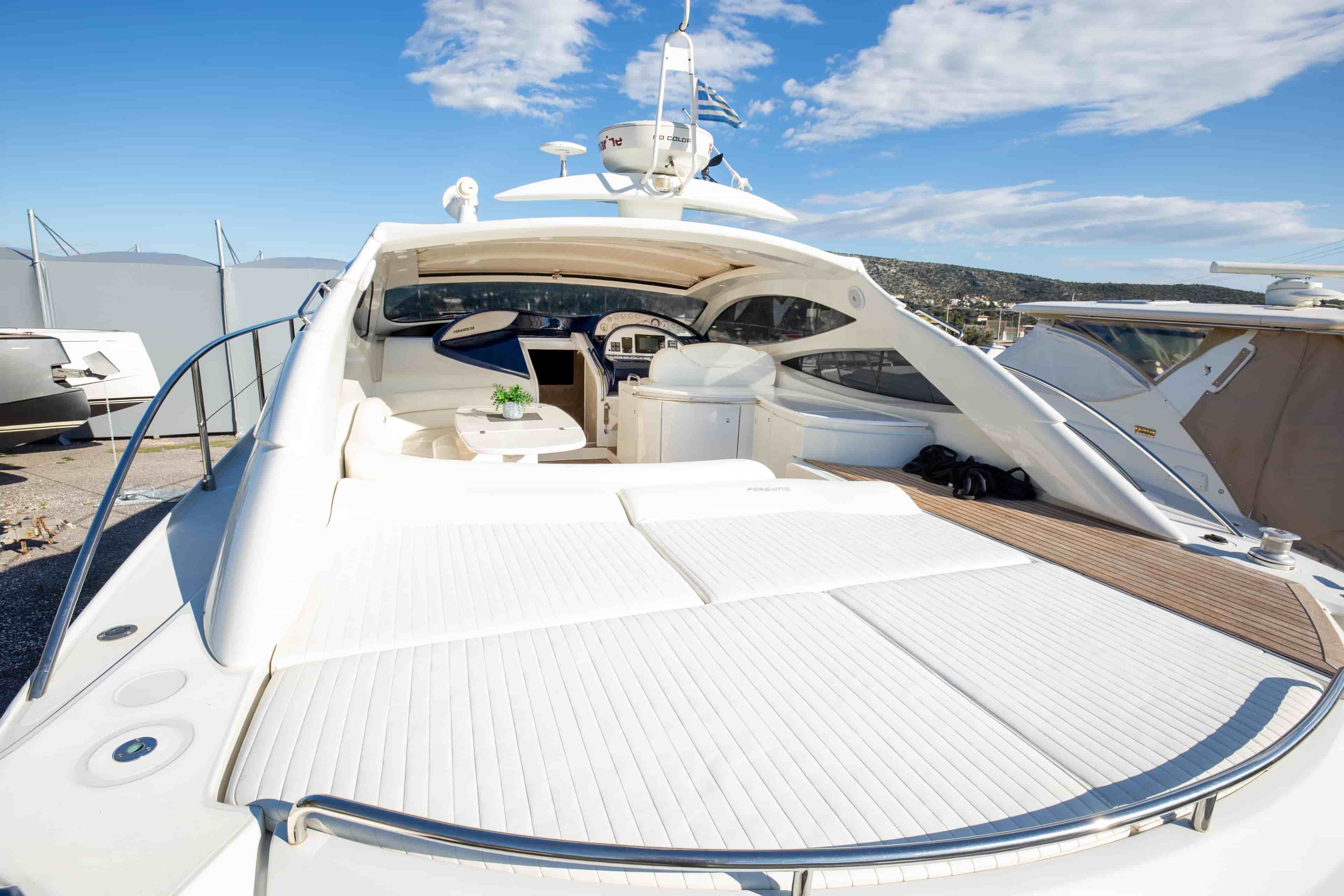 2002 Pershing 52 - View 5