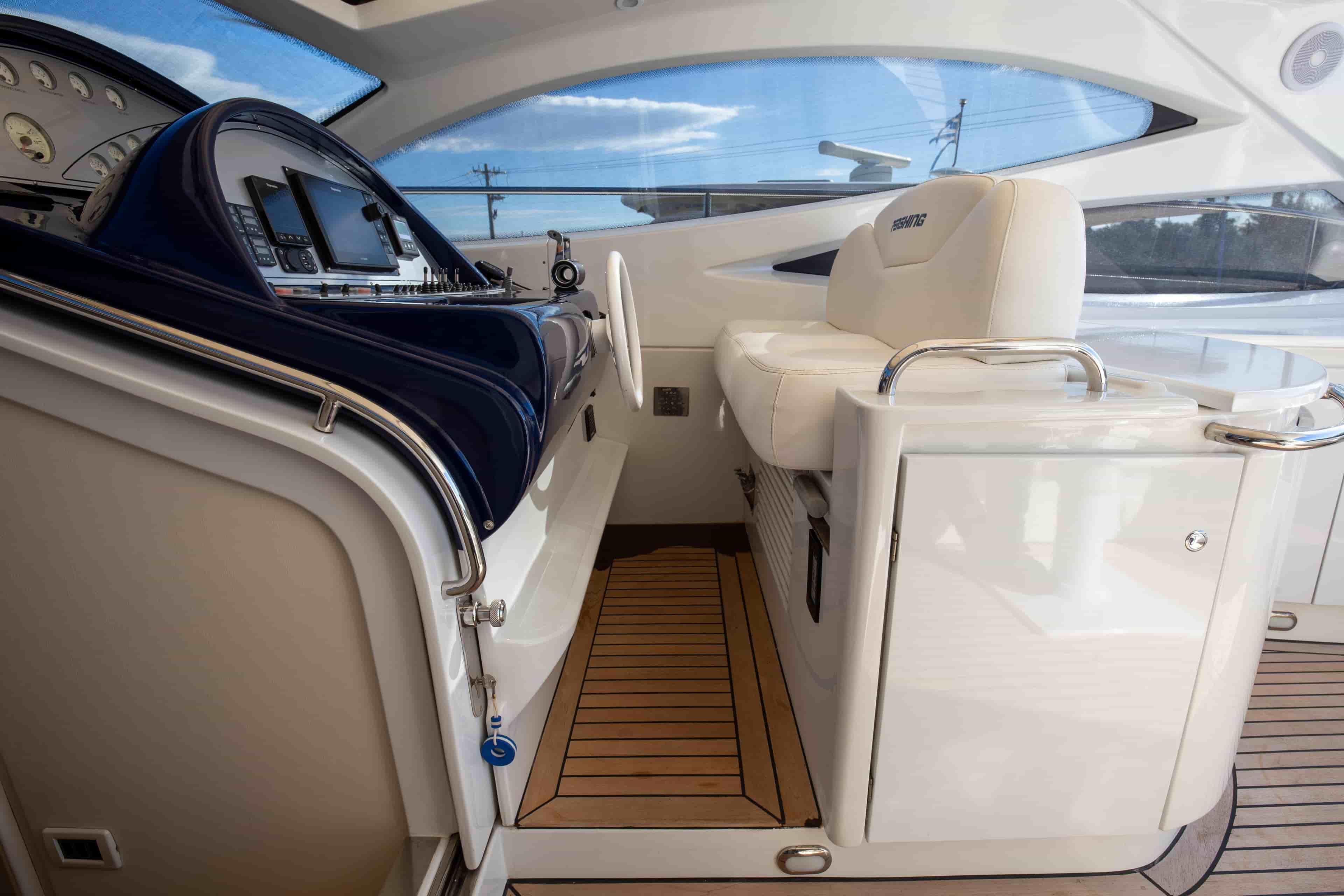 2002 Pershing 52 - View 6