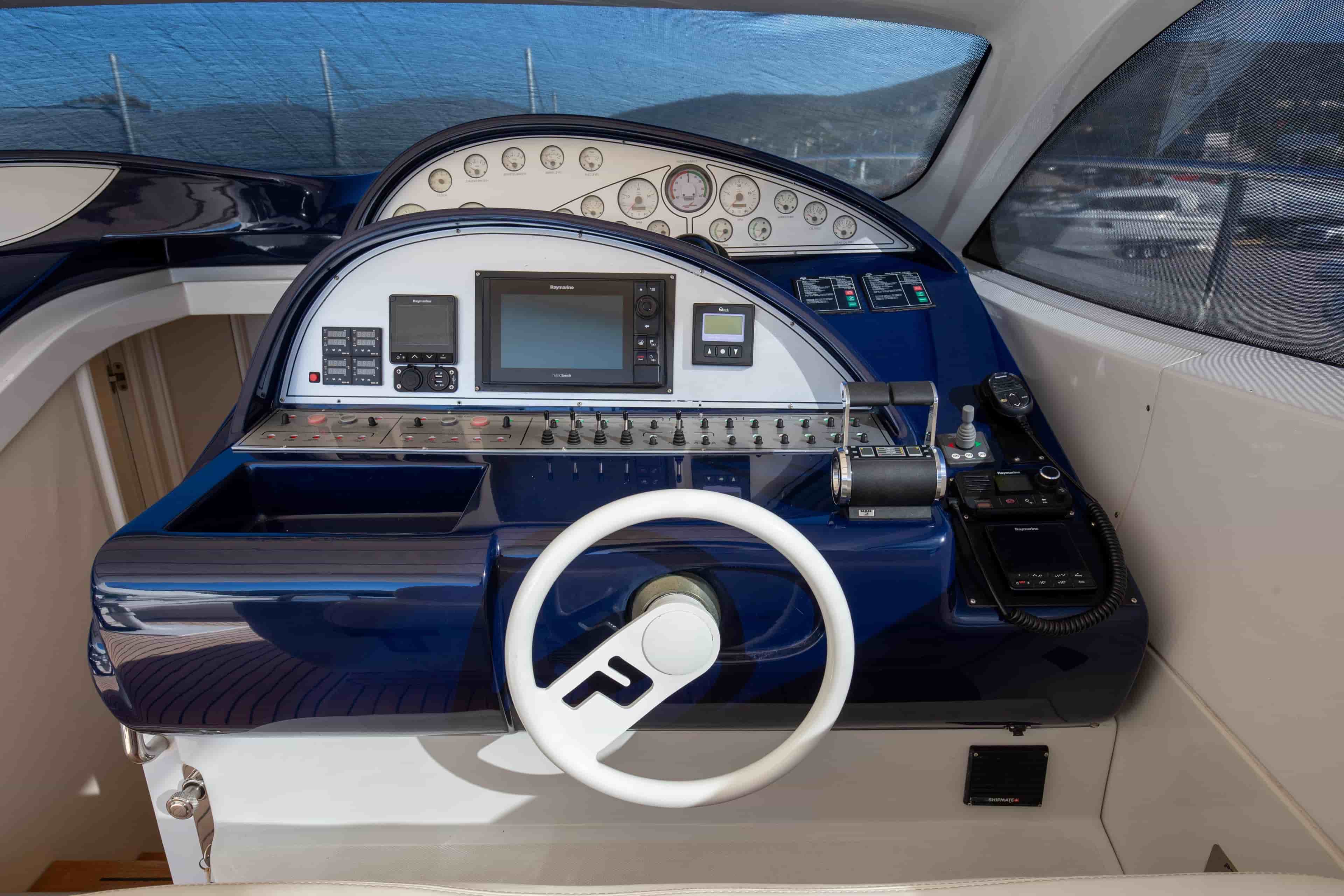 2002 Pershing 52 - View 7