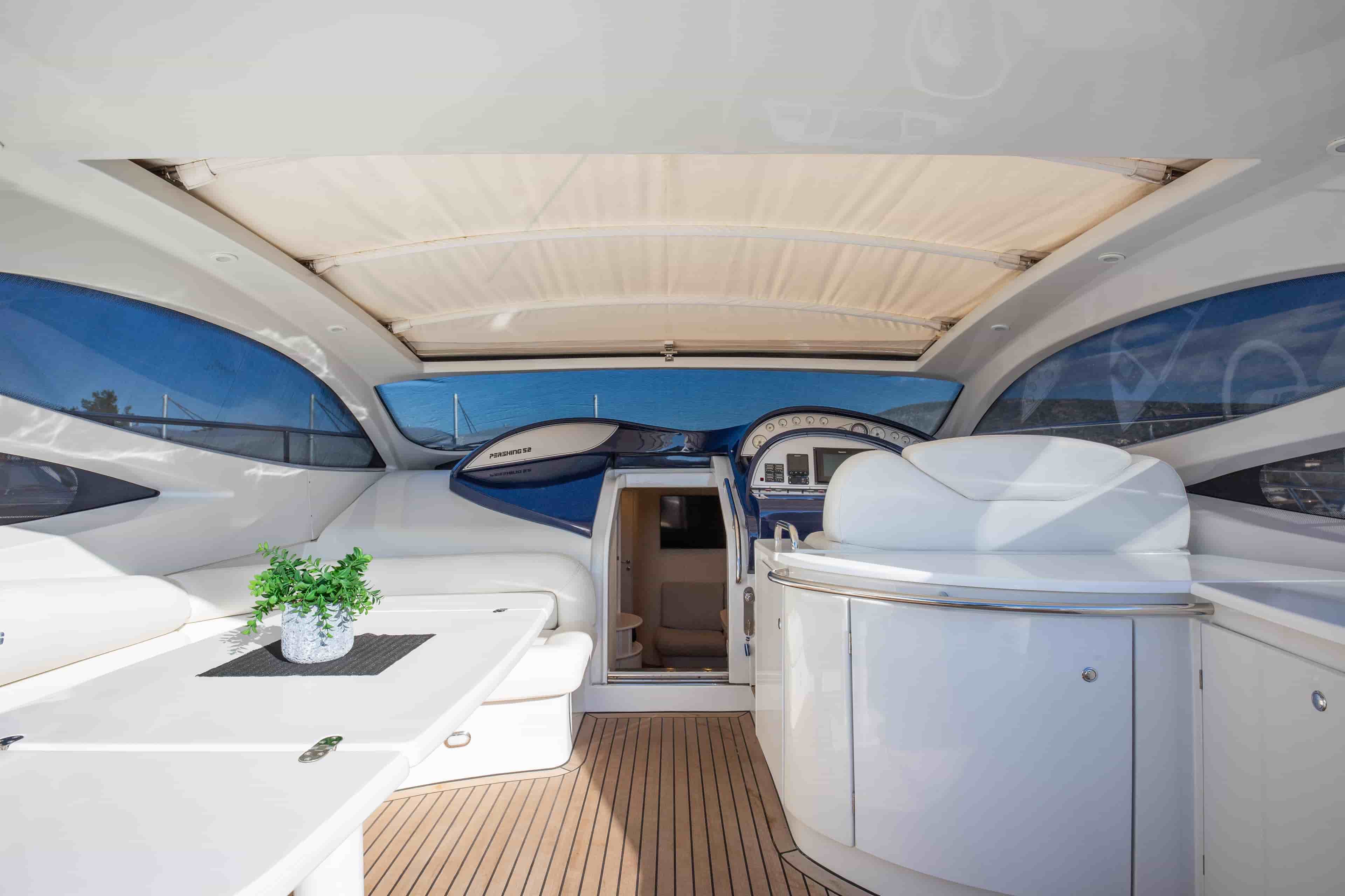 2002 Pershing 52 - View 9