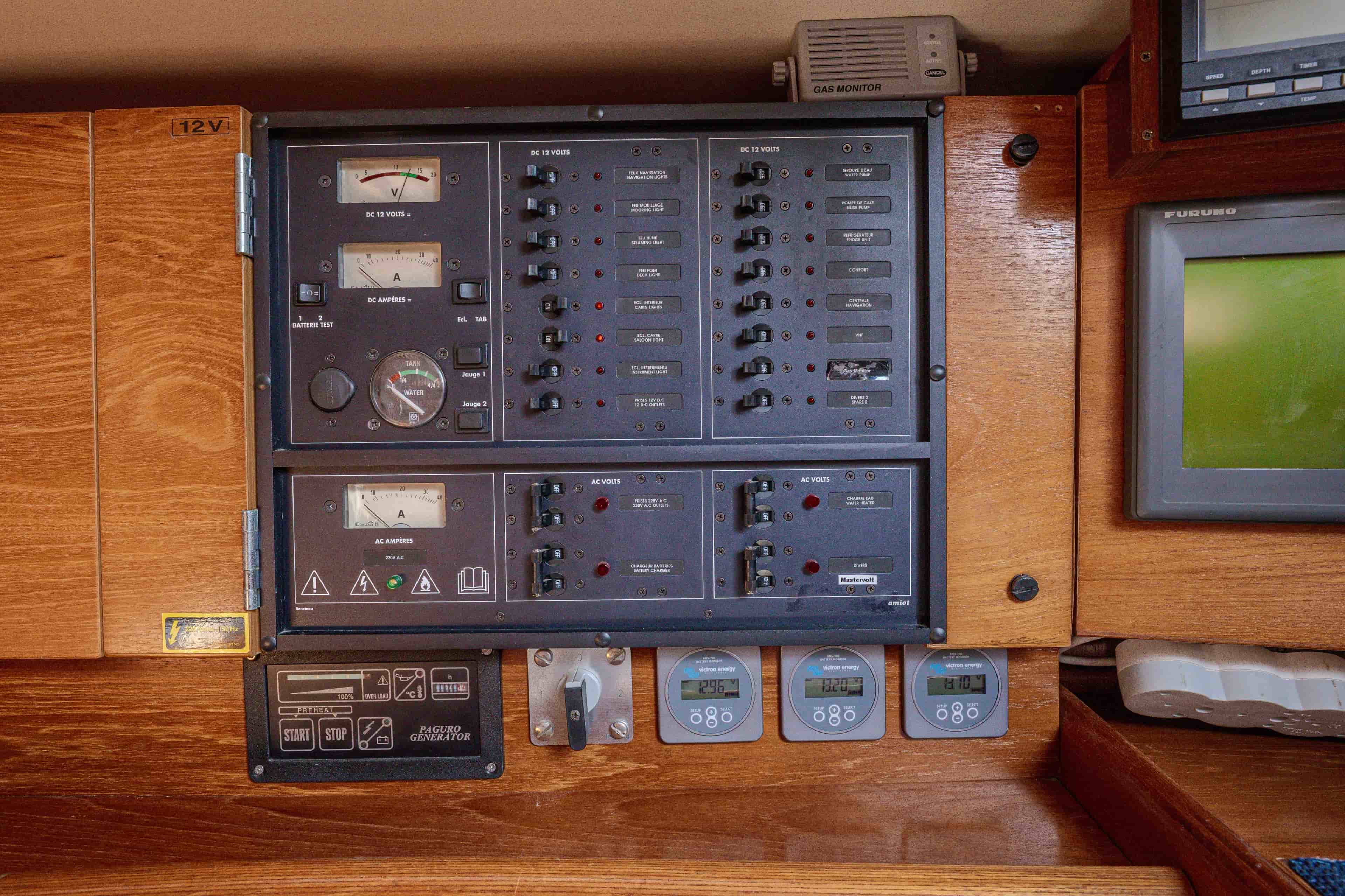 1999 Beneteau Oceanis 44 CC - View 28