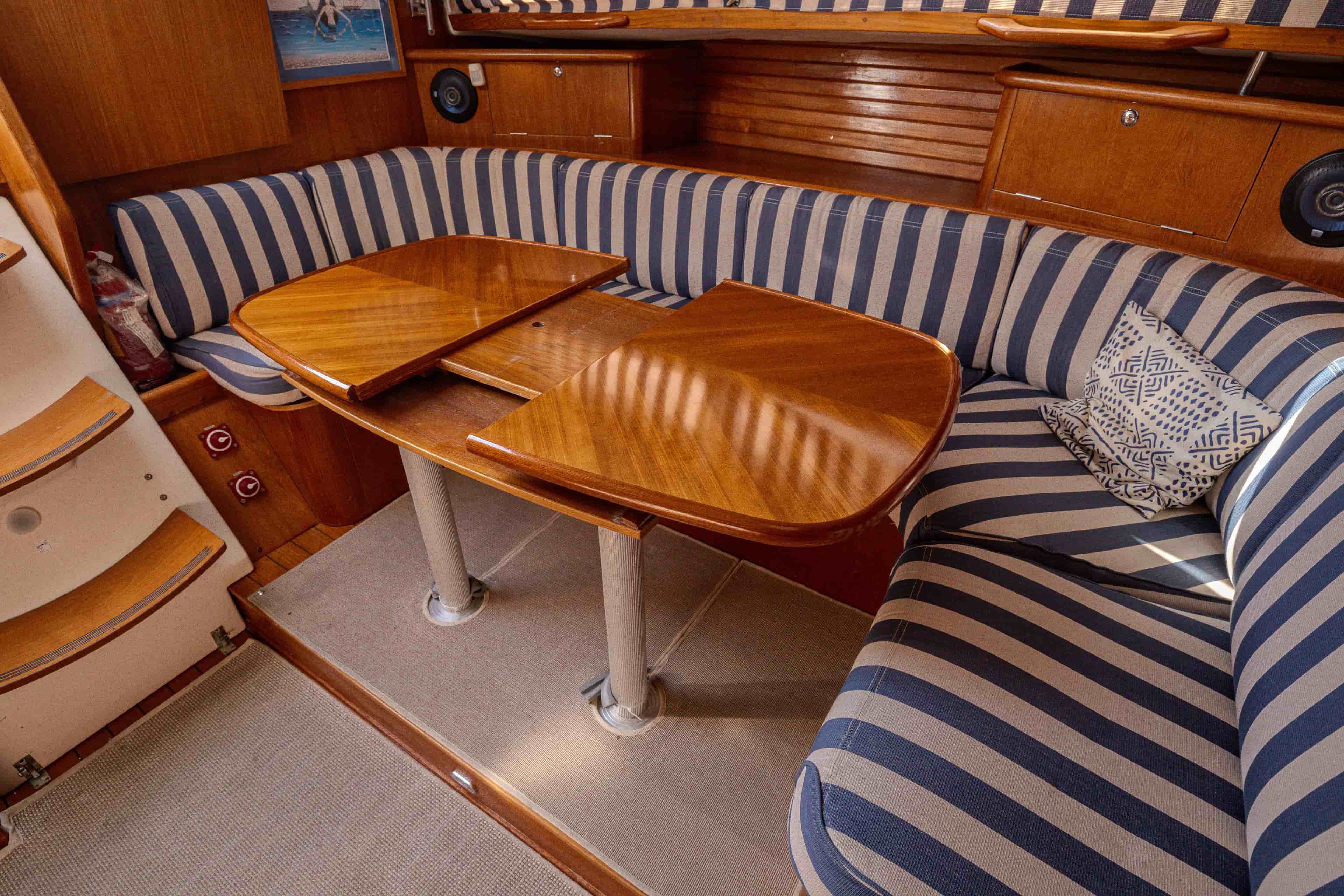 1999 Beneteau Oceanis 44 CC - View 35