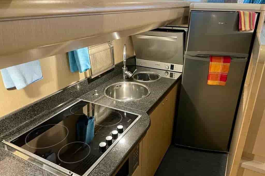 2006 Ferretti Yachts 500 Elite - View 11