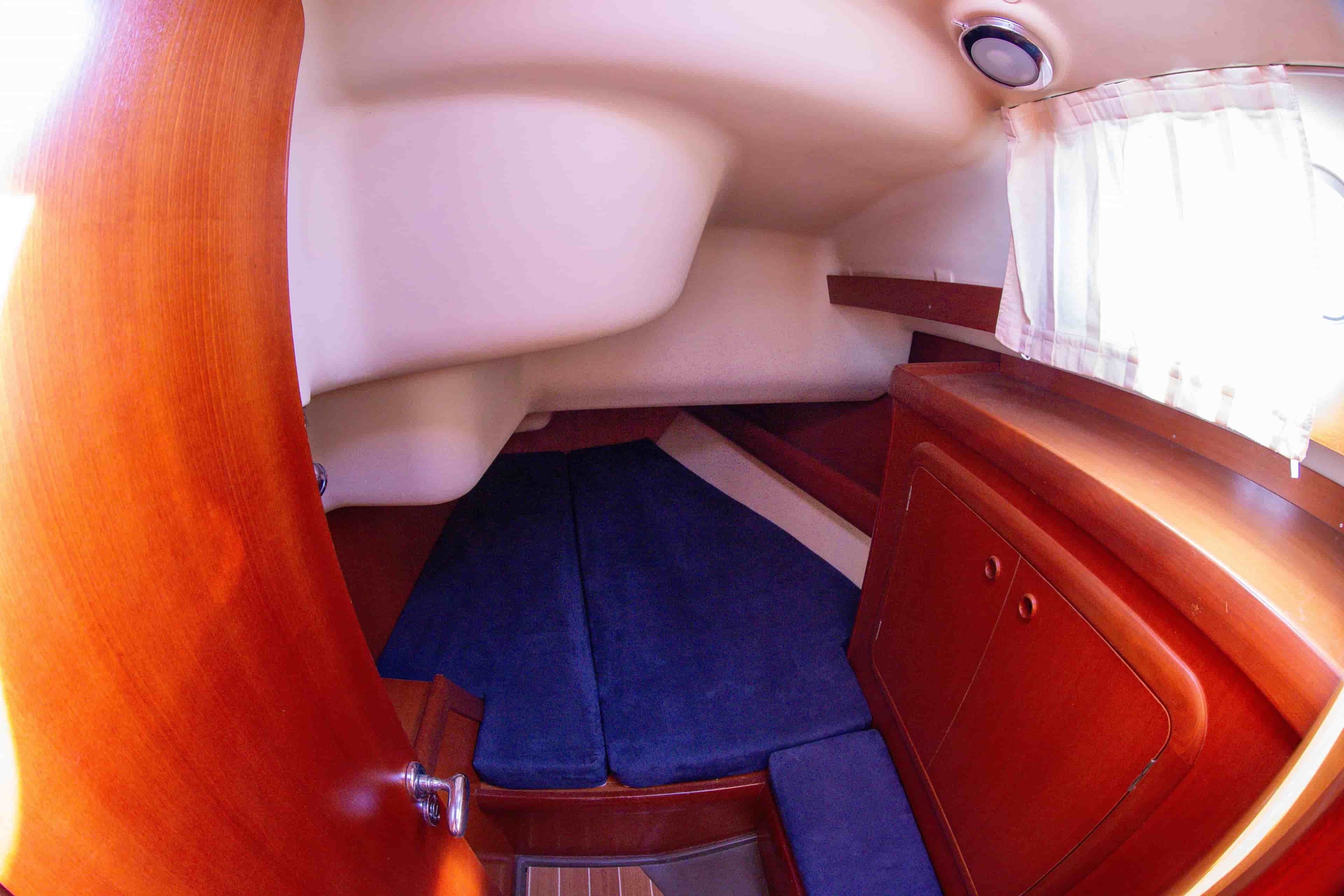 2005 Grand Soleil 43 - View 13