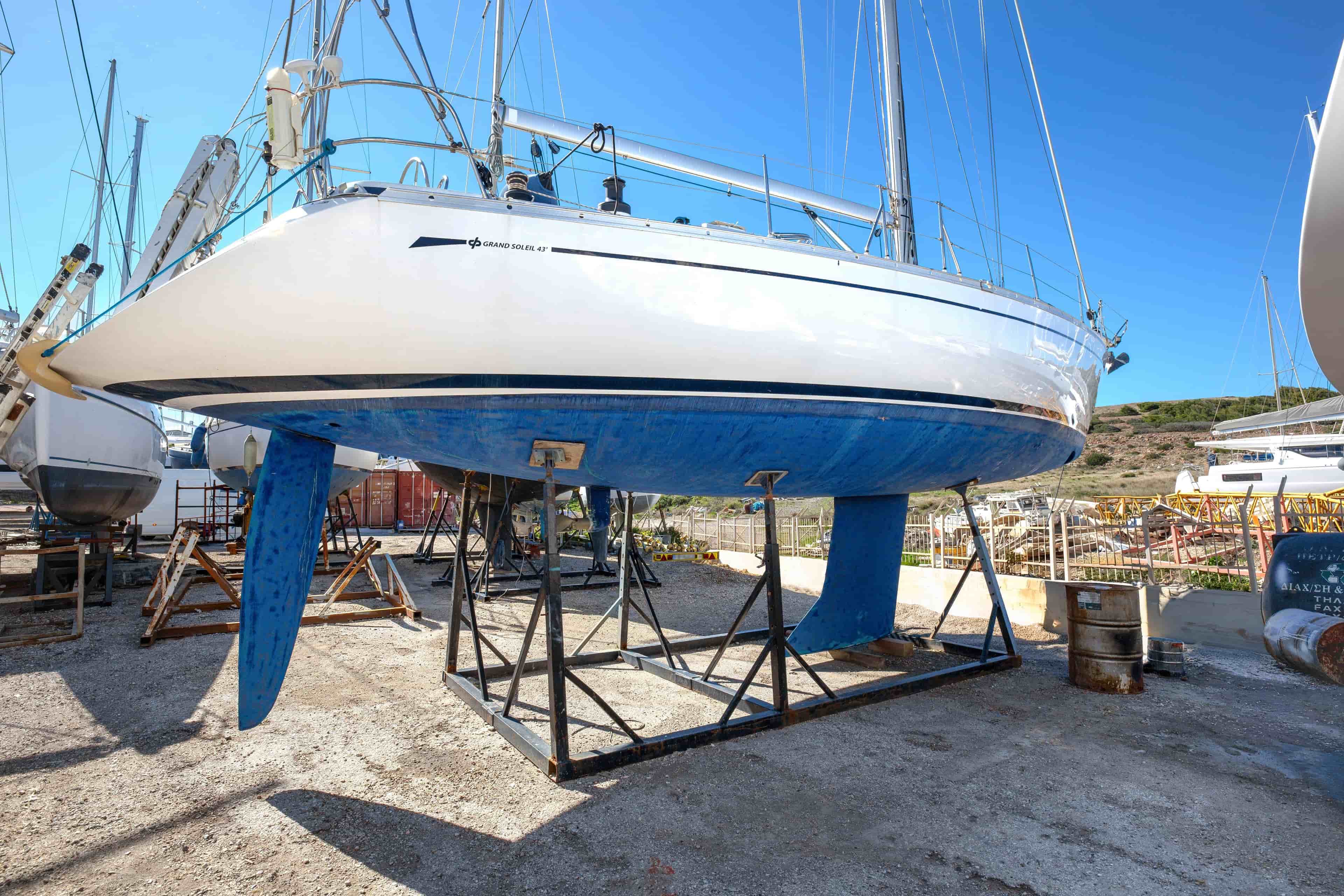 2005 Grand Soleil 43 - View 3