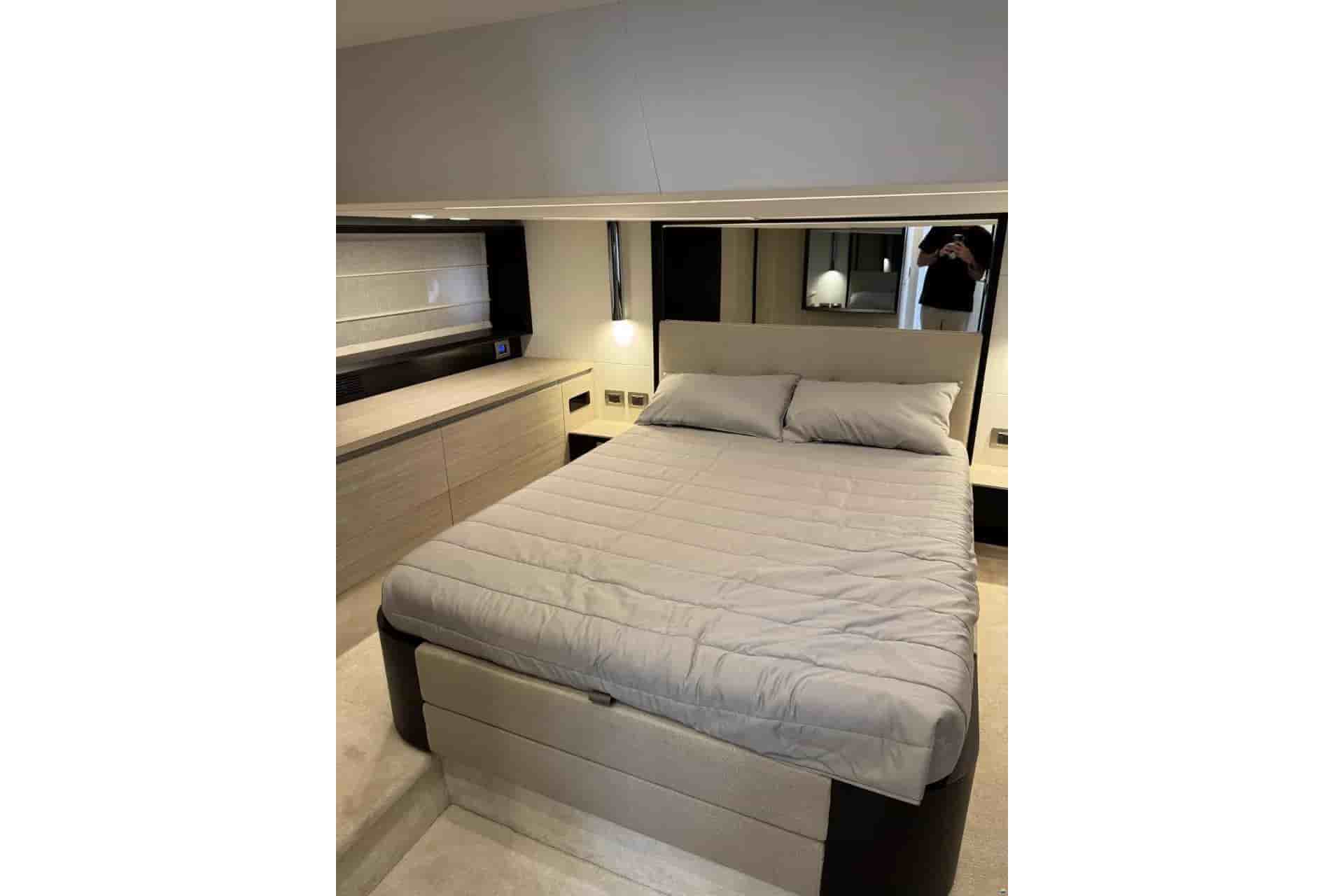 2017 Cranchi E 52S - View 19