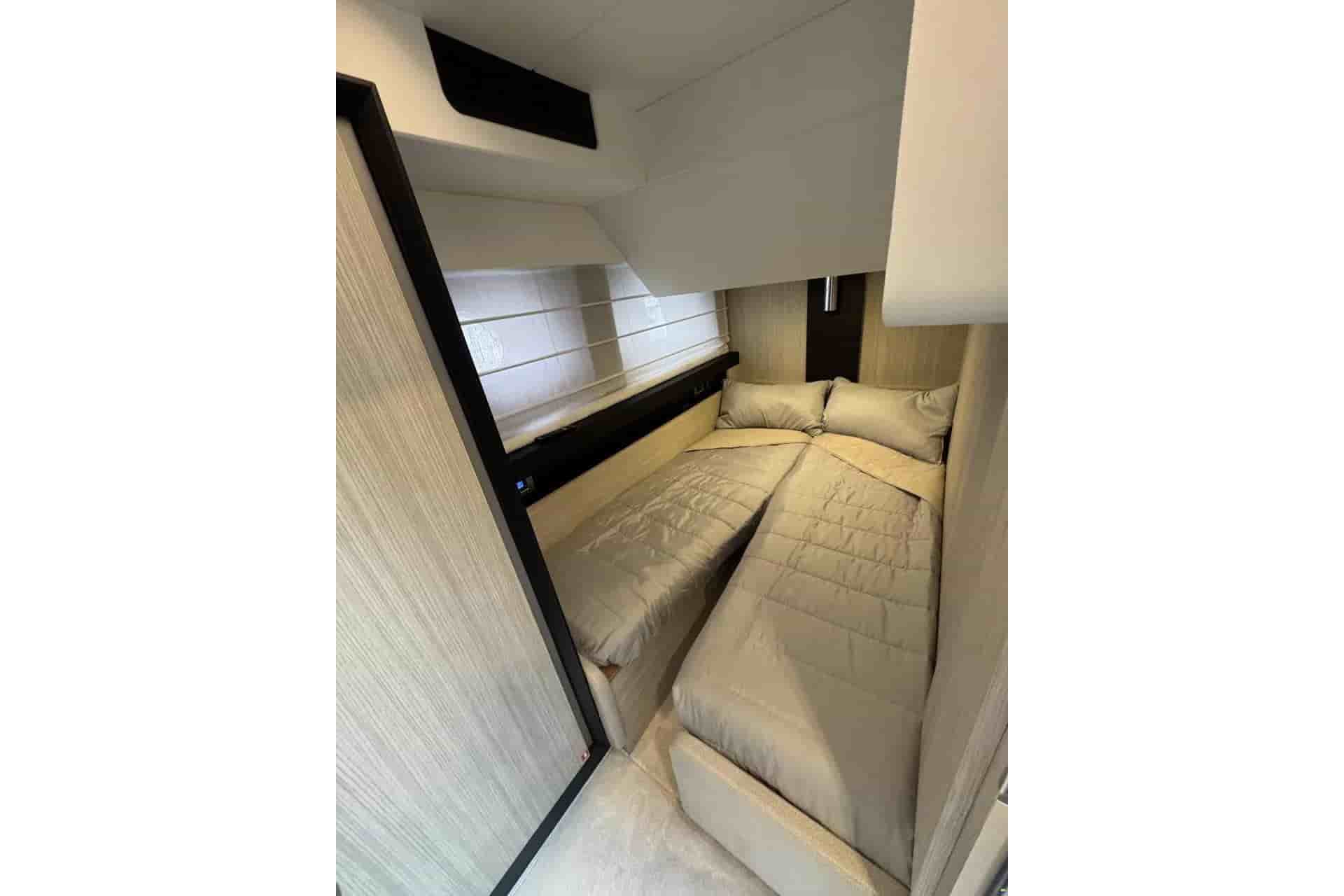 2017 Cranchi E 52S - View 25