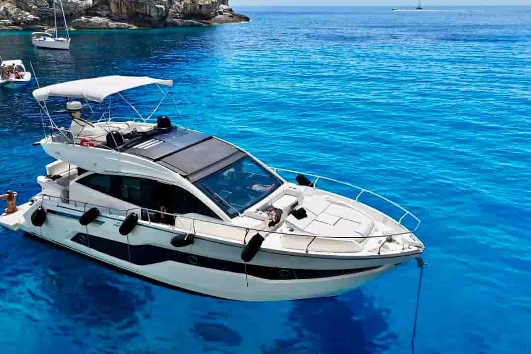 2017 Cranchi E 52S - View 4