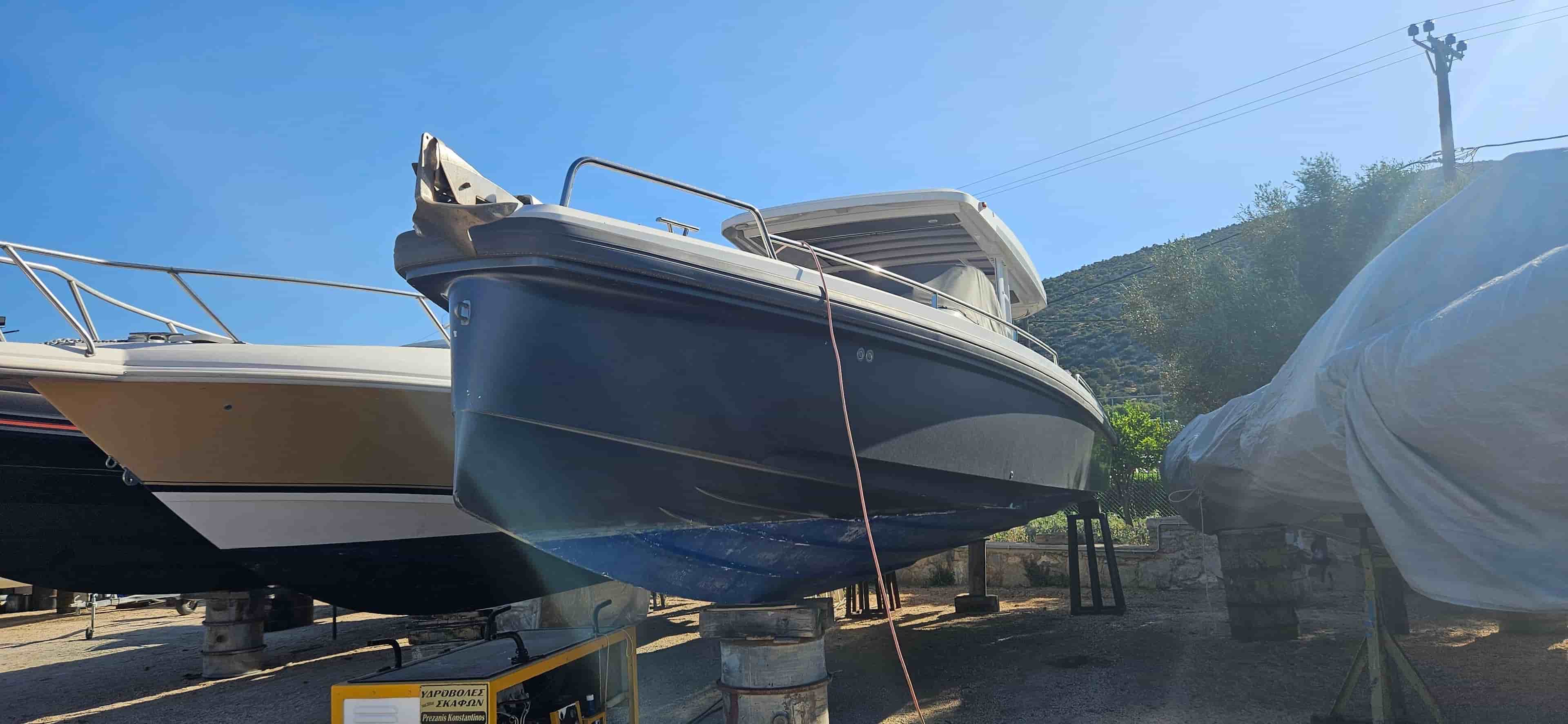 2018 Axopar 37 Sun-Top - View 10