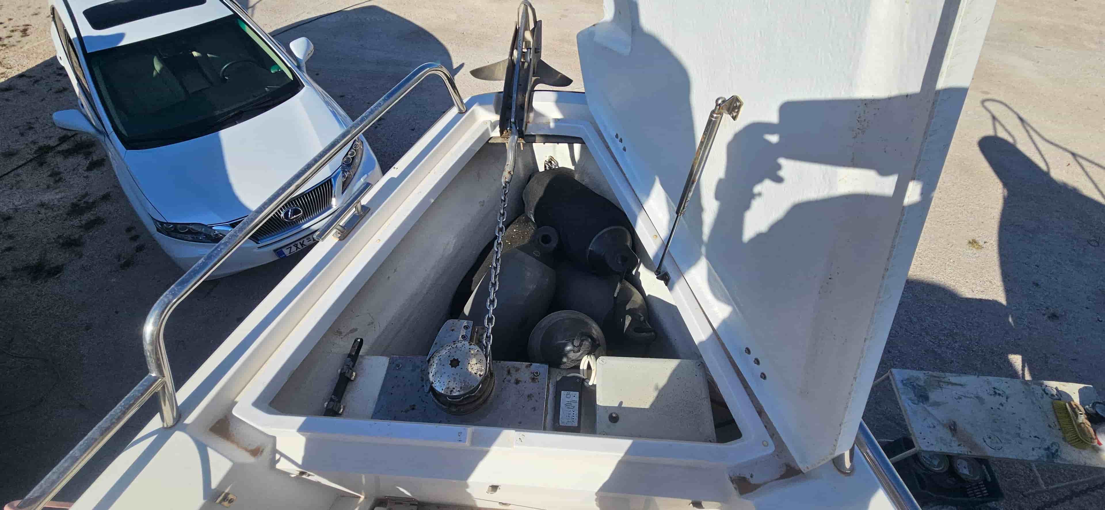 2018 Axopar 37 Sun-Top - View 13