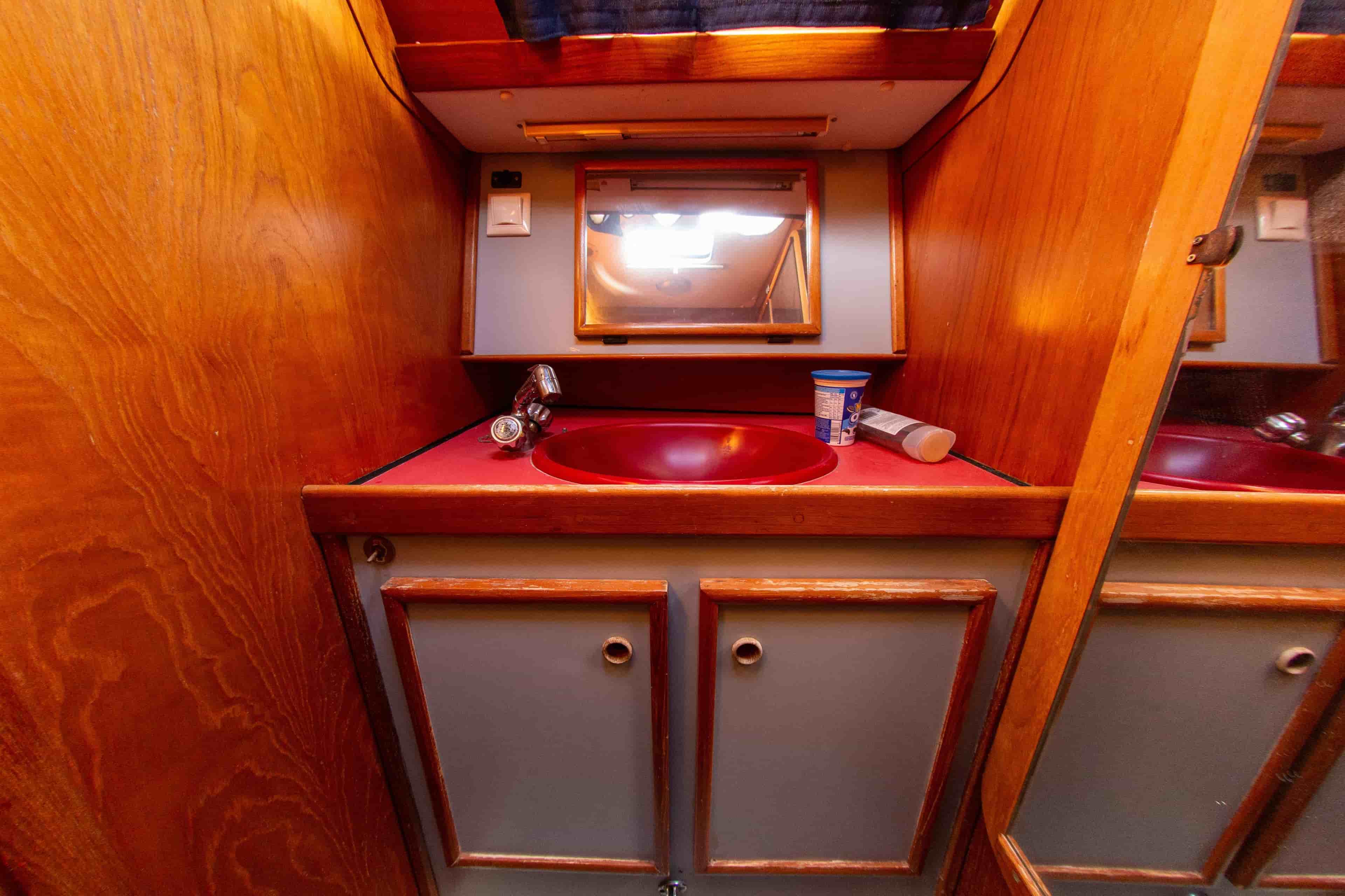 1991 Olympic Sea 42 - View 14