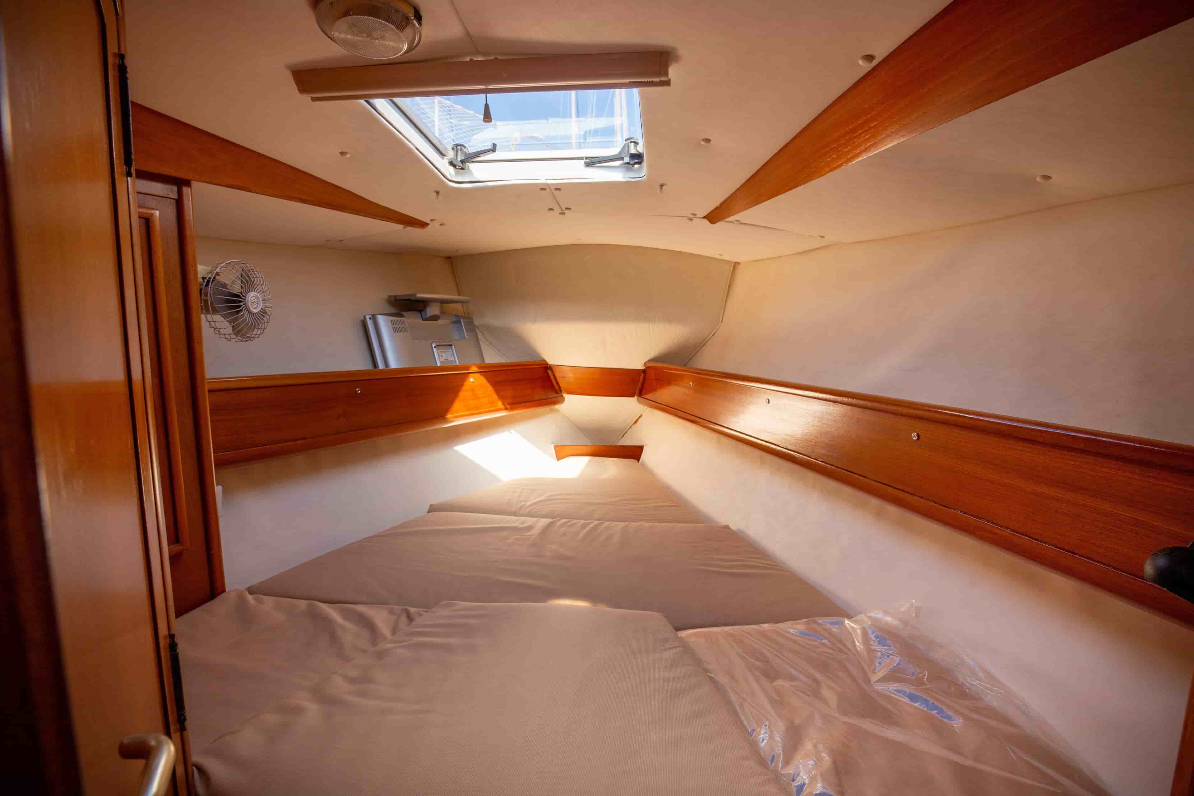 1991 Olympic Sea 42 - View 26