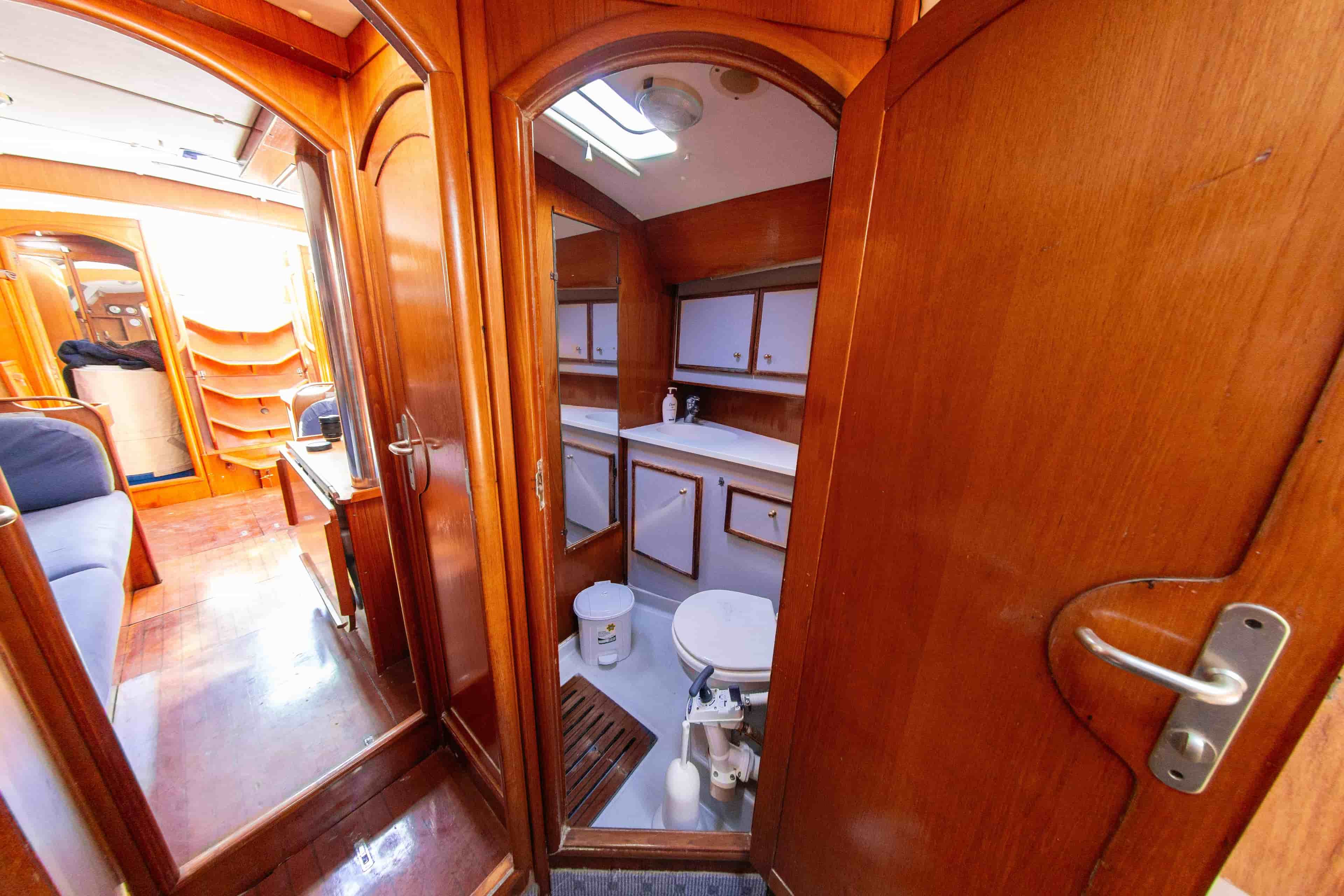 1991 Olympic Sea 42 - View 27