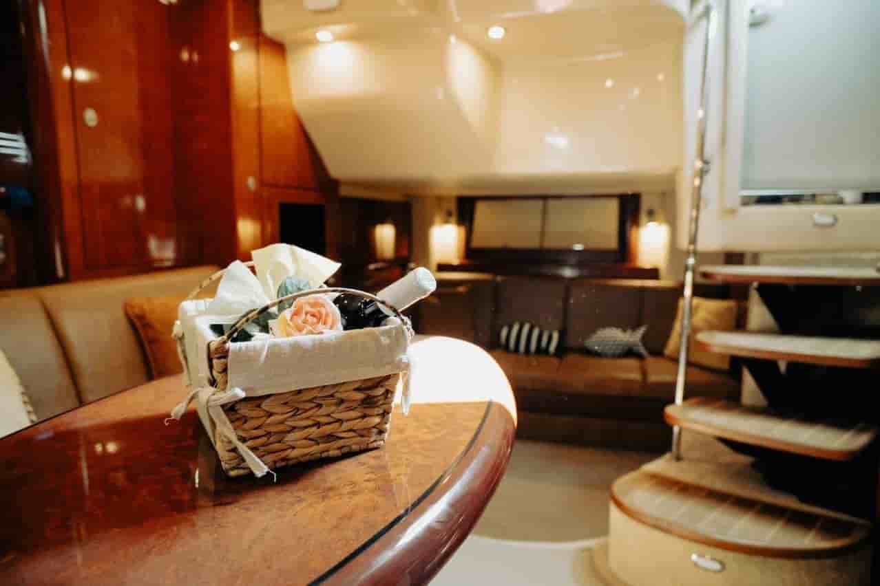 2005 Sea Ray 425 Sundancer - View 15