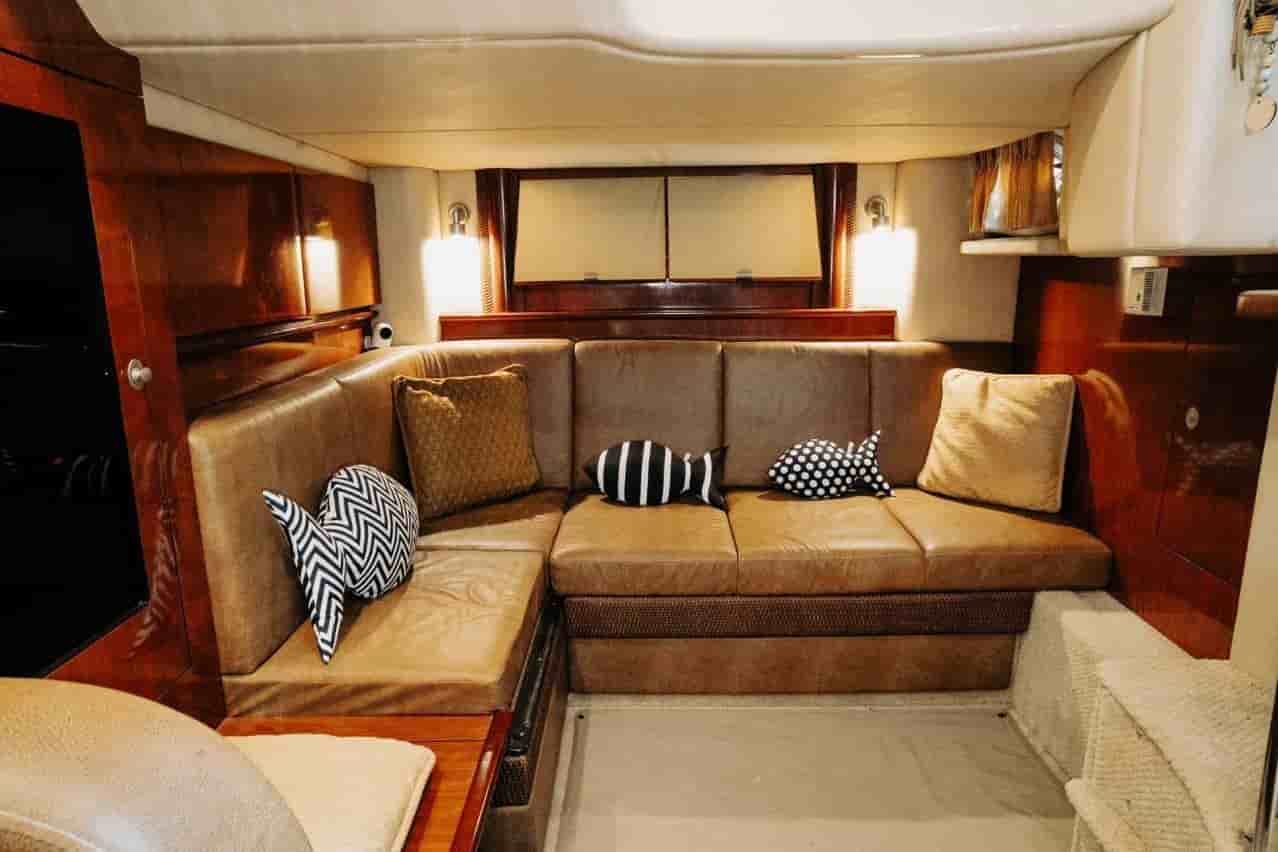 2005 Sea Ray 425 Sundancer - View 18