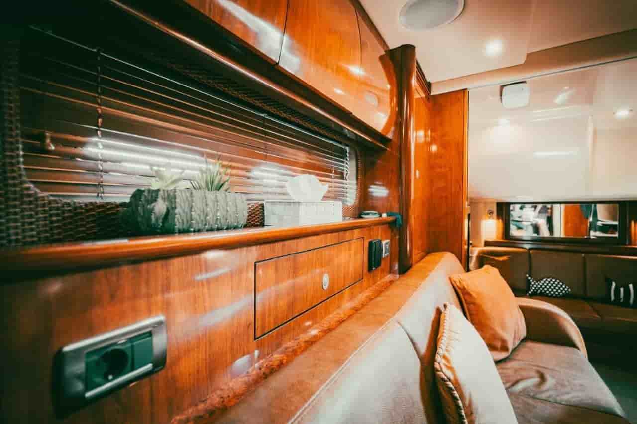 2005 Sea Ray 425 Sundancer - View 21