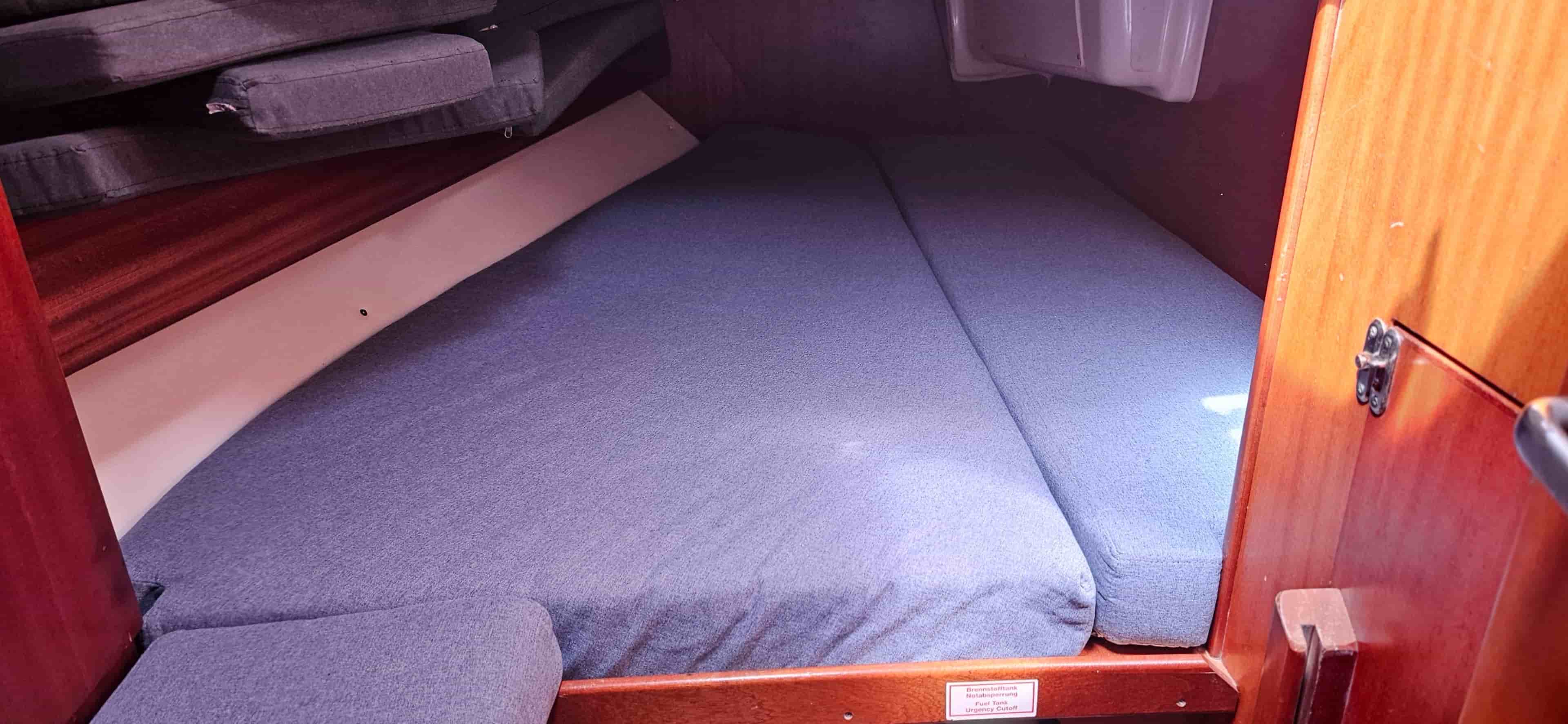 2004 Bavaria 38 - View 17