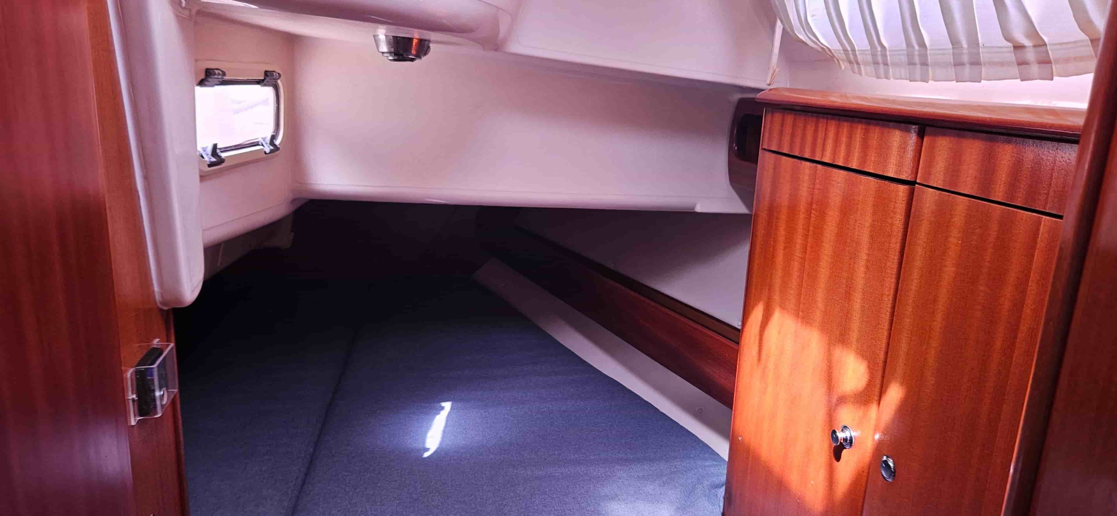 2004 Bavaria 38 - View 18