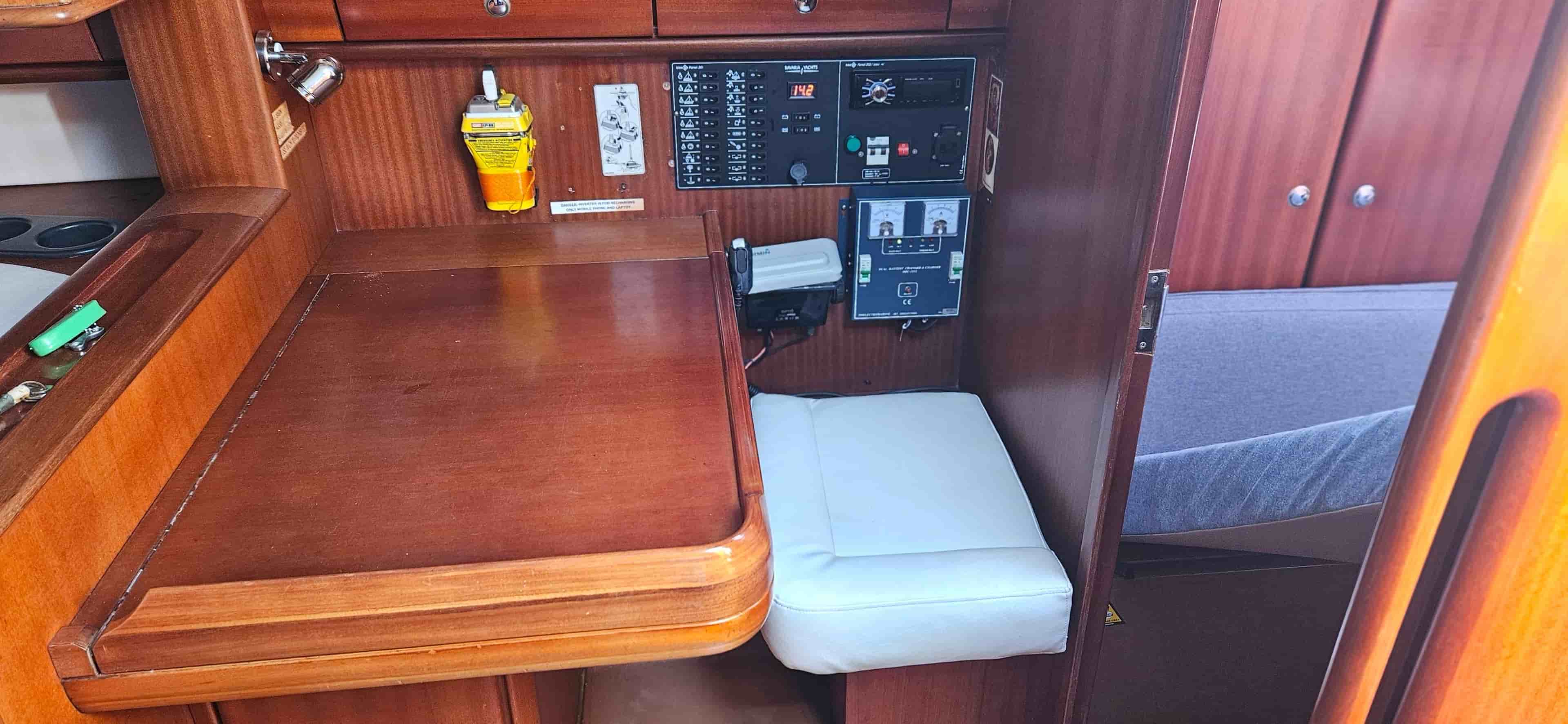 2004 Bavaria 38 - View 20
