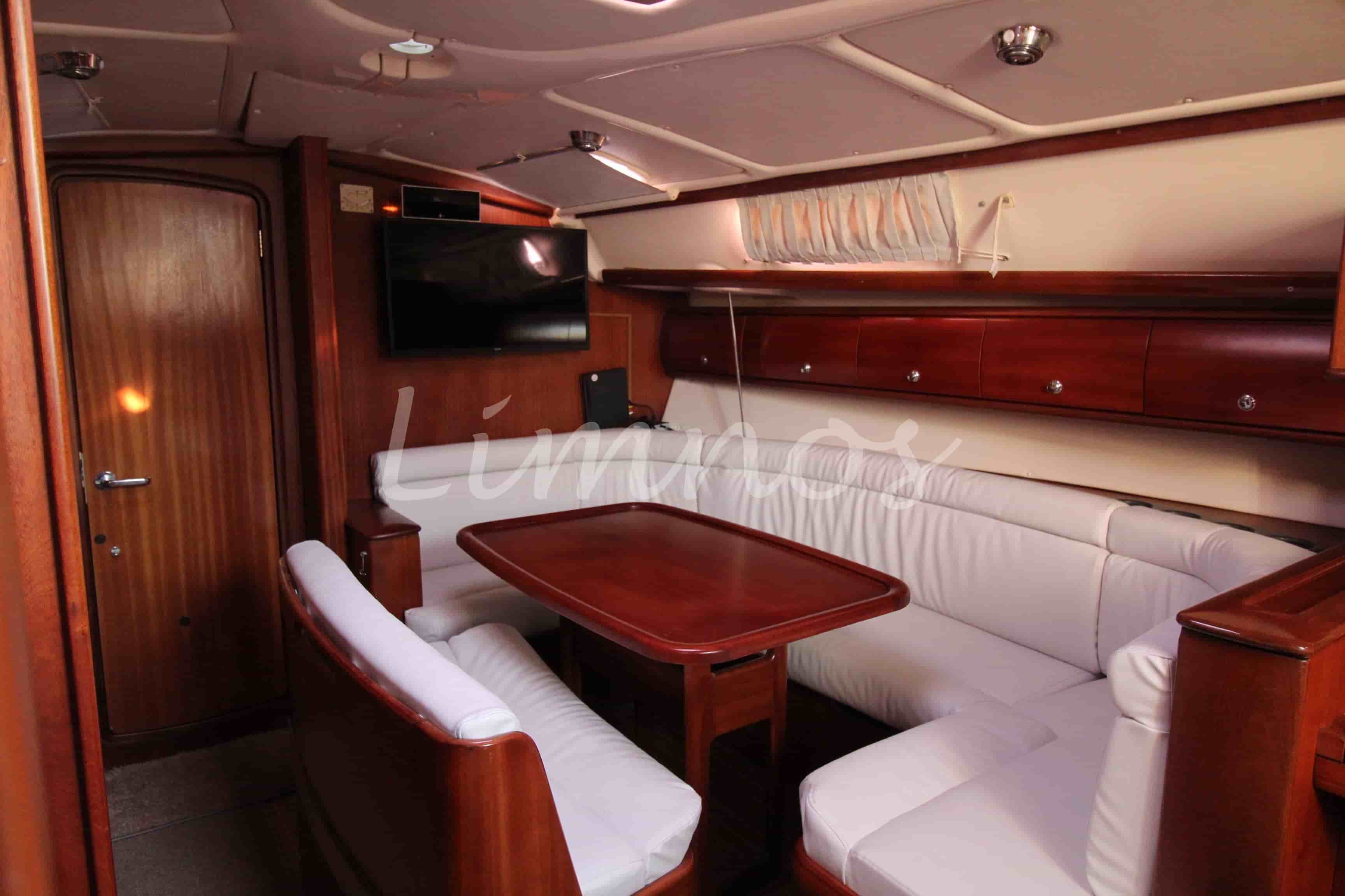 2004 Bavaria 38 - View 5