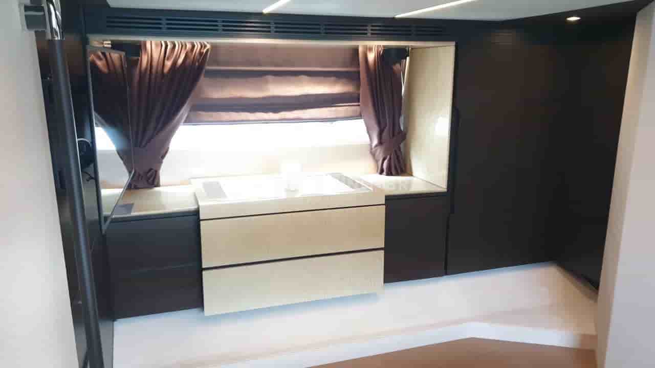 Azimut 66 Fly - View 38