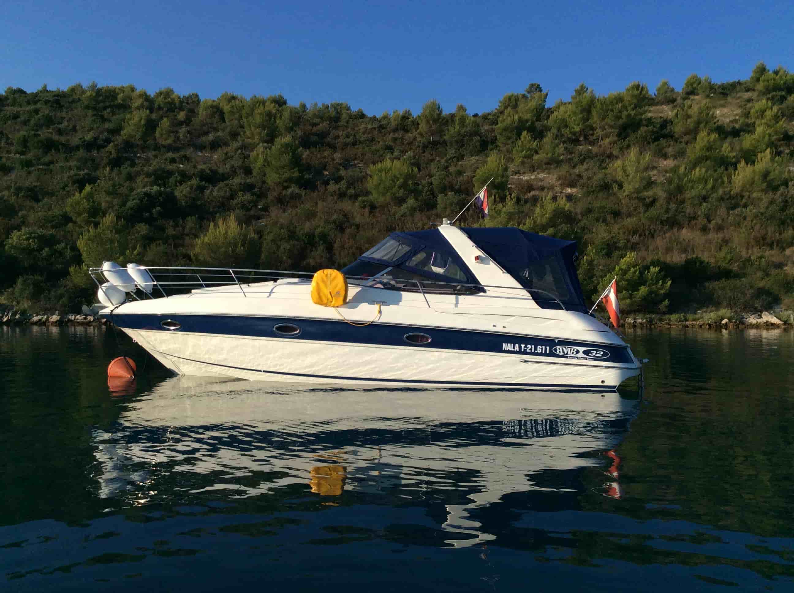 Bavaria 32 Sport - View 2